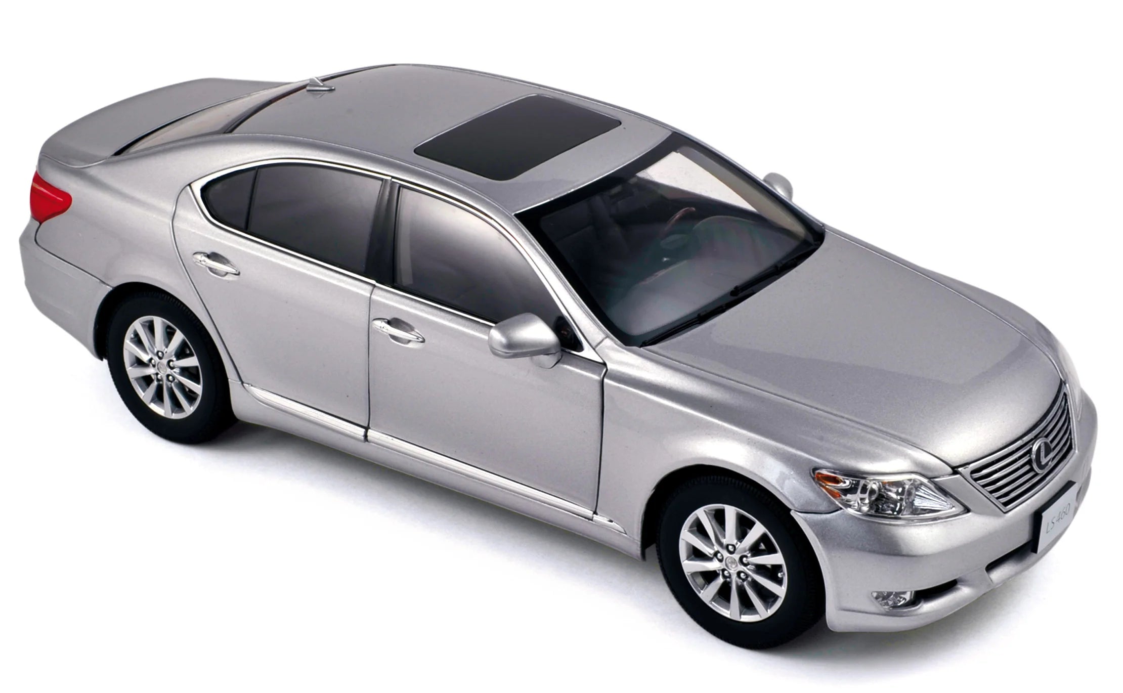 Lexus LS460 2010 Premium silver 1:18