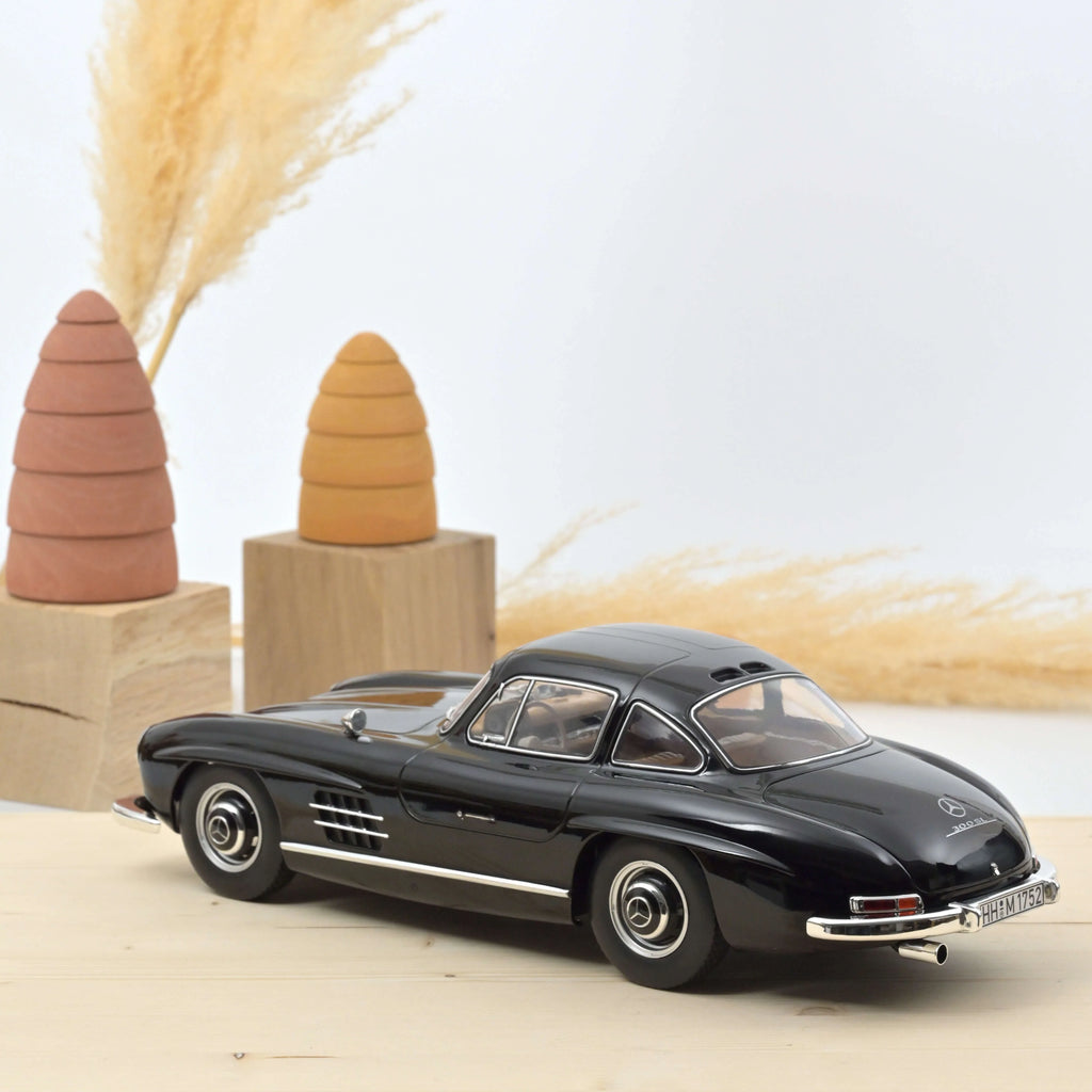 Mercedes-Benz 300 SL 1954 Black 1:12 - 300pcs