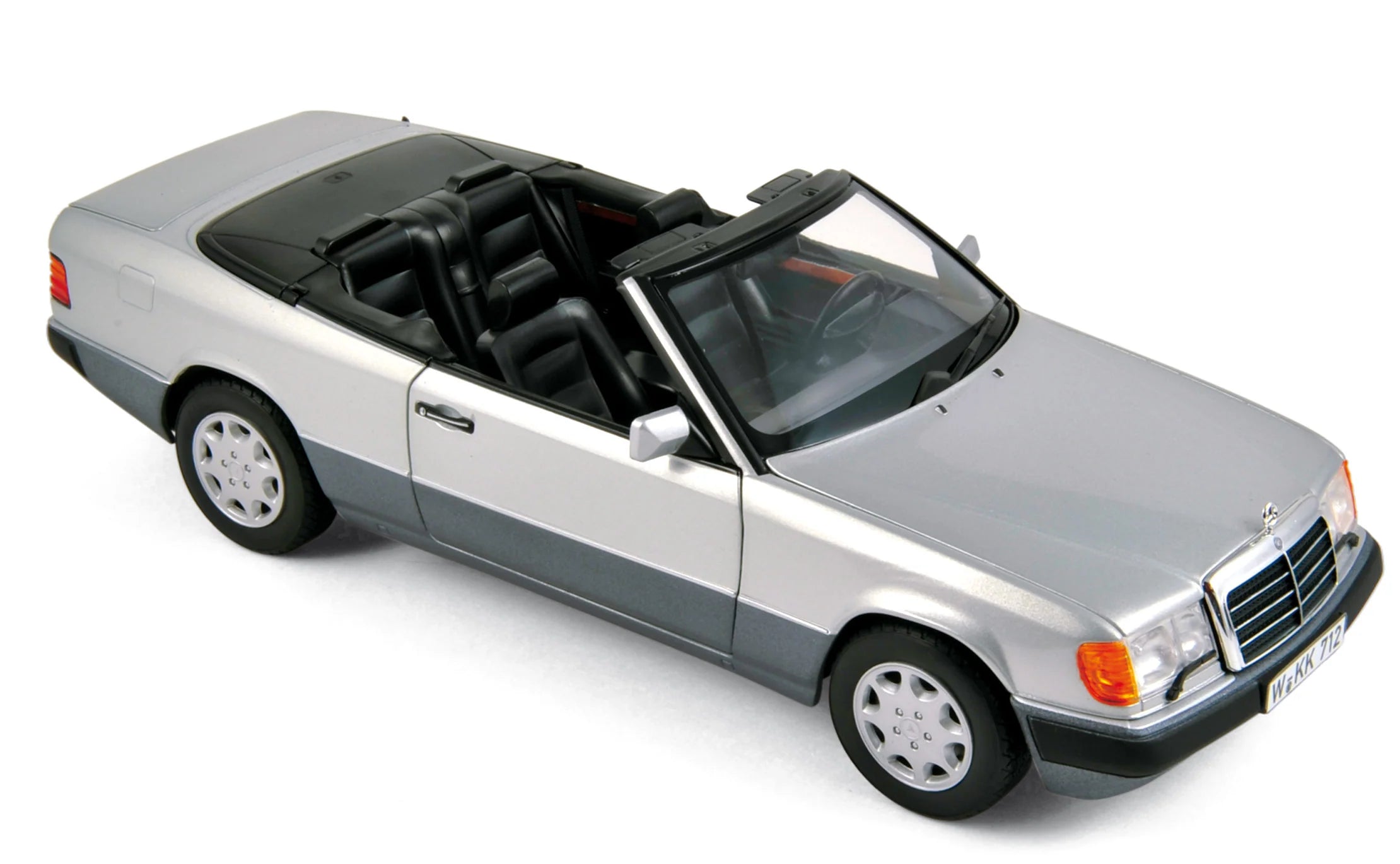 Mercedes-Benz 300 CE-24 Cabriolet 1990 Silver metallic 1:18