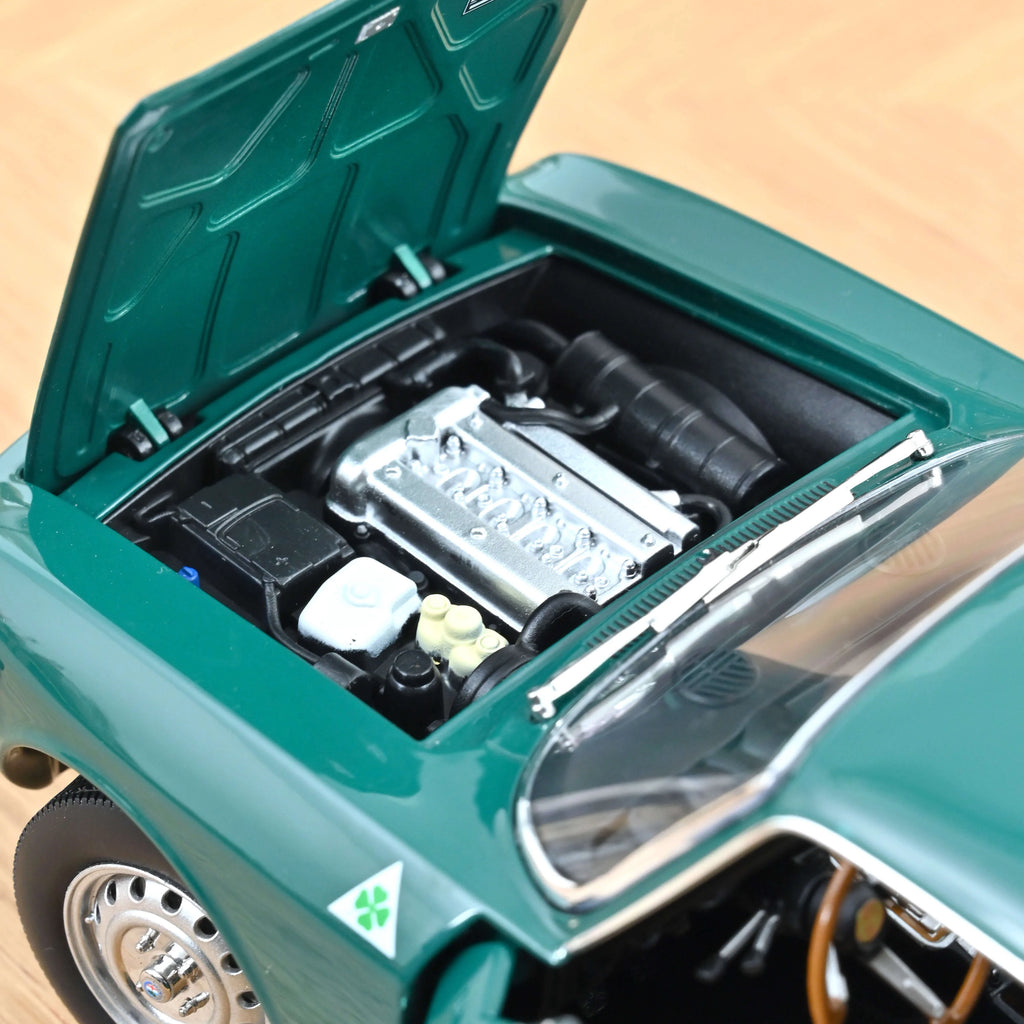 Alfa Romeo 2000 GTV 1973 Pine Green 1:18 - 200pcs
