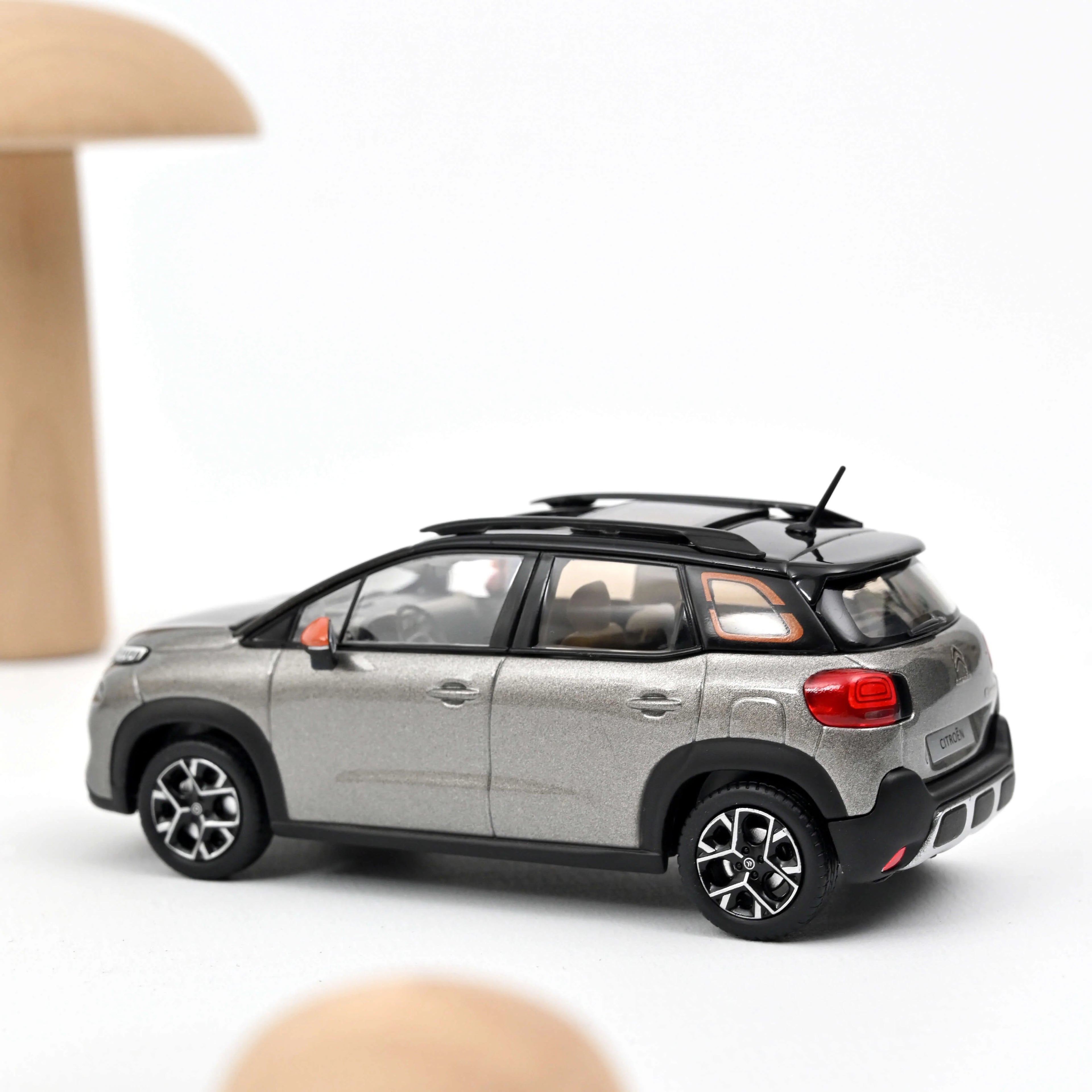 Citroën C3 Aircross 2021 Platingrau und Schwarz 1:43