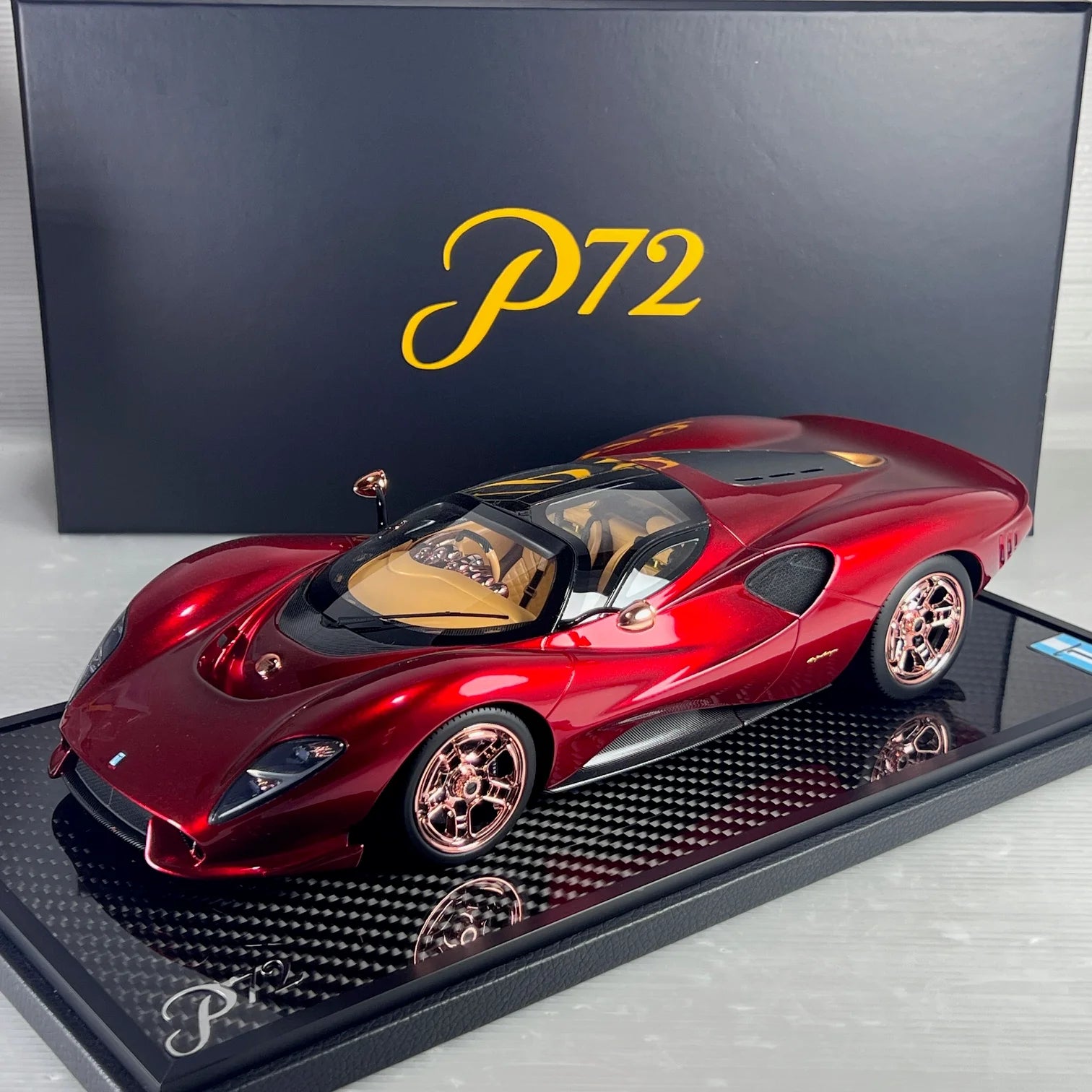 Pre-order Peako De Tomaso P72 Red, Carbon Base - Limited 100 pcs