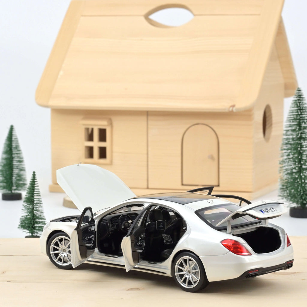 Mercedes-Benz S-Class AMG-Line 2018 White metallic 1:18