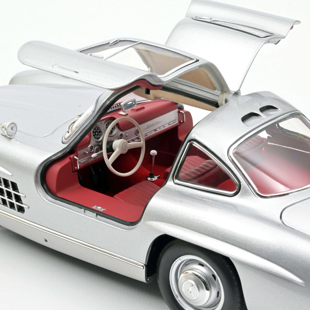Mercedes-Benz 300 SL 1954 Silver 1:18