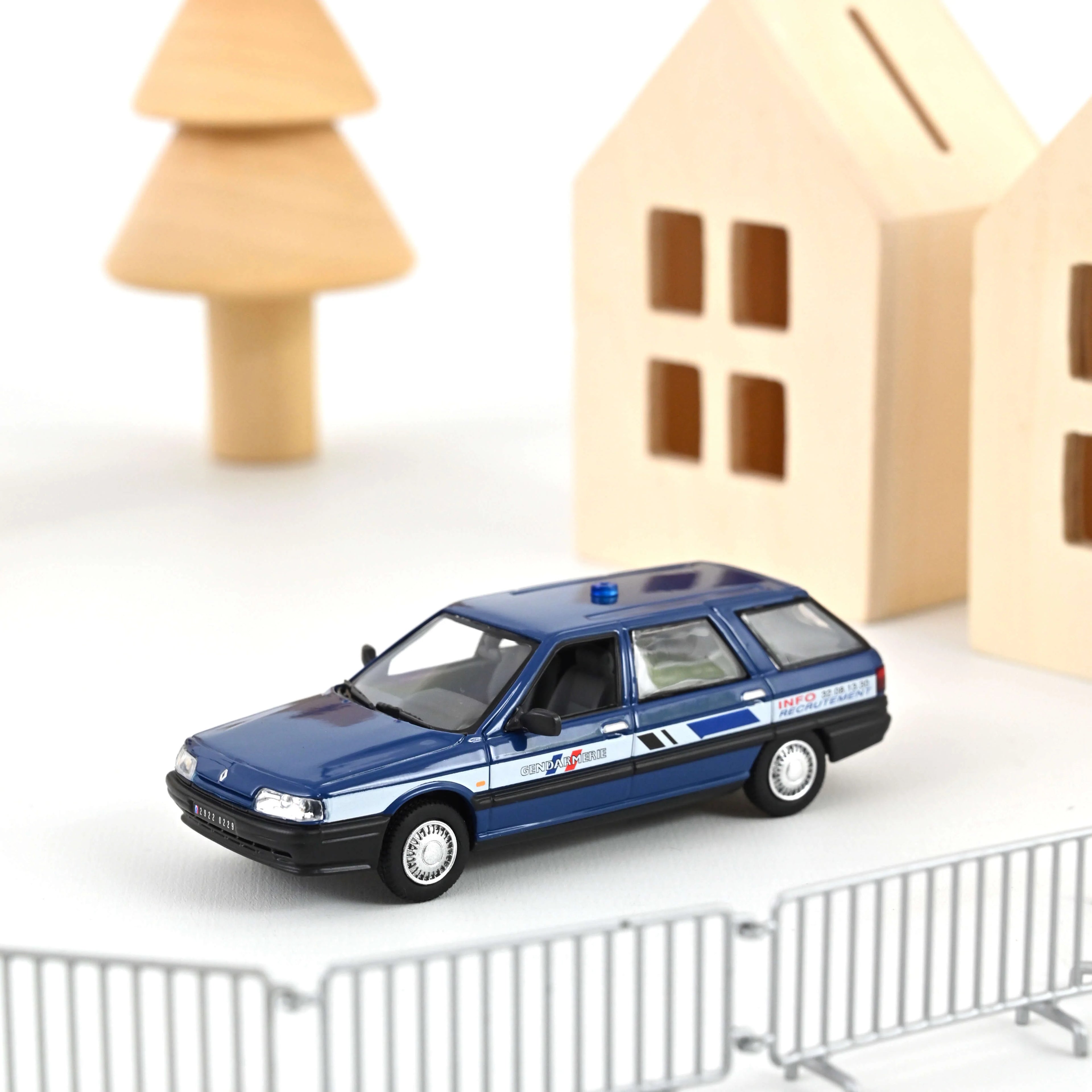 Renault 21 Nevada 1992 Gendarmerie - Rekrutierung Info 1:43