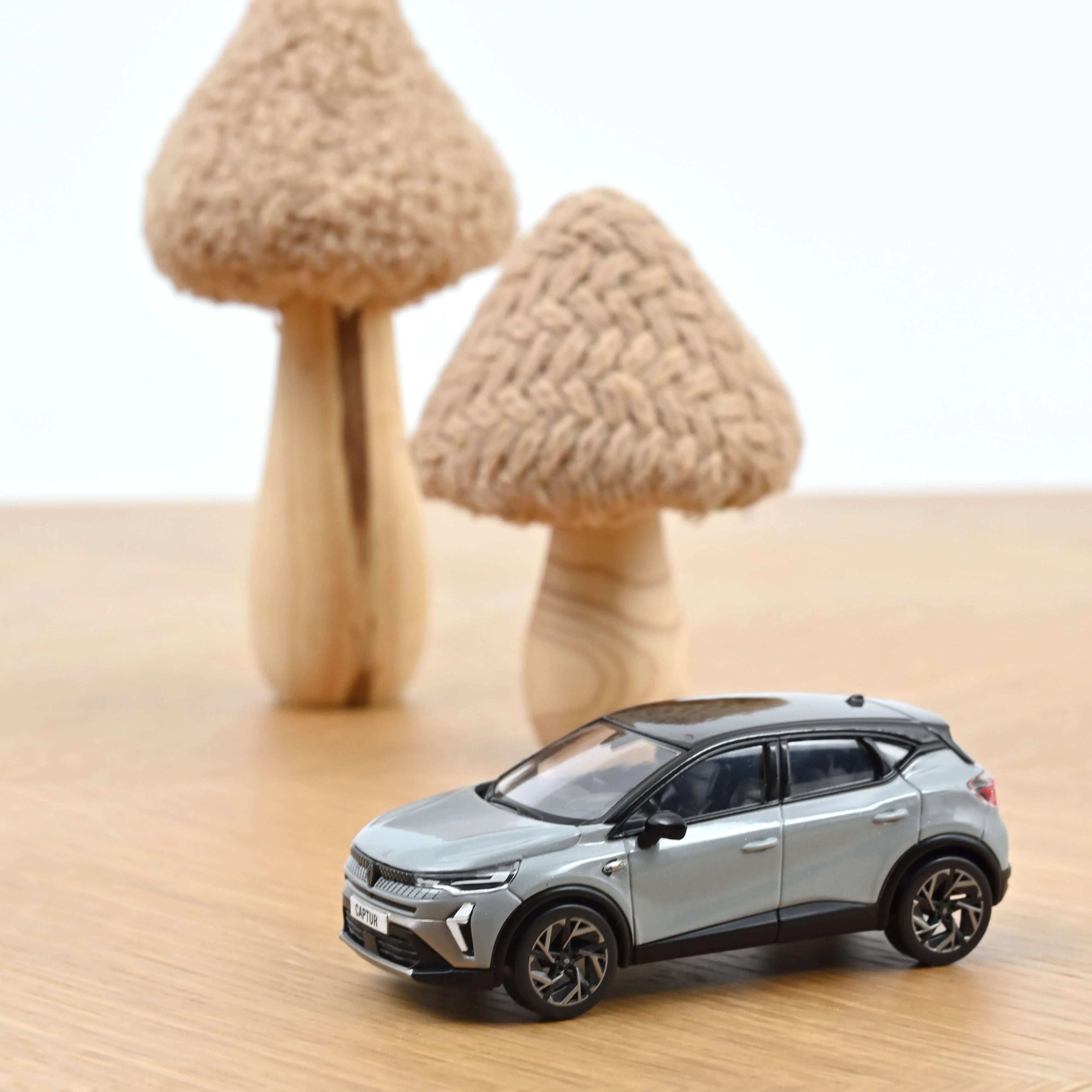 Renault Captur Esprit Alpine 2024 Keramikgrau & Schwarz 1:43