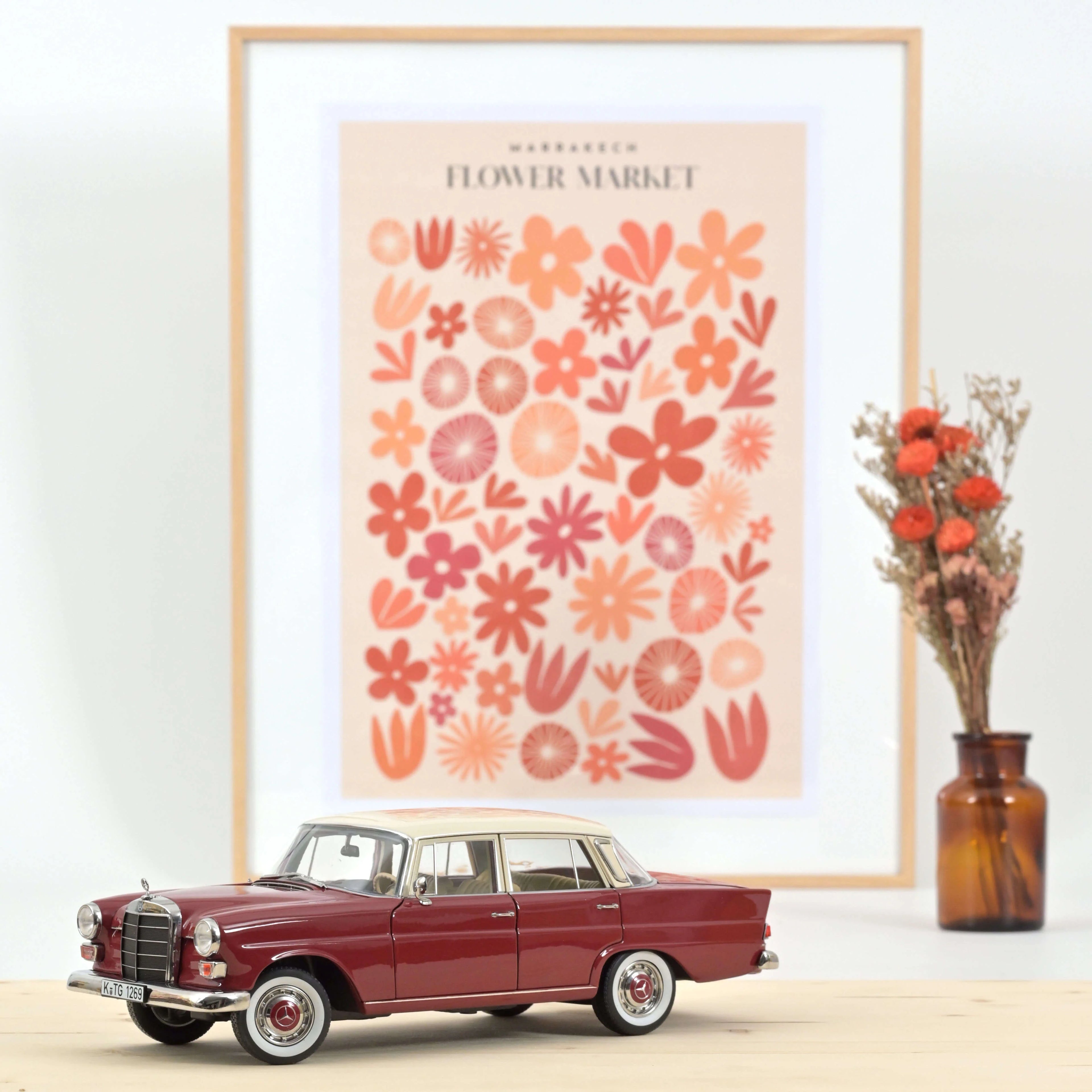 Mercedes-Benz 200 1966 Red 1:18