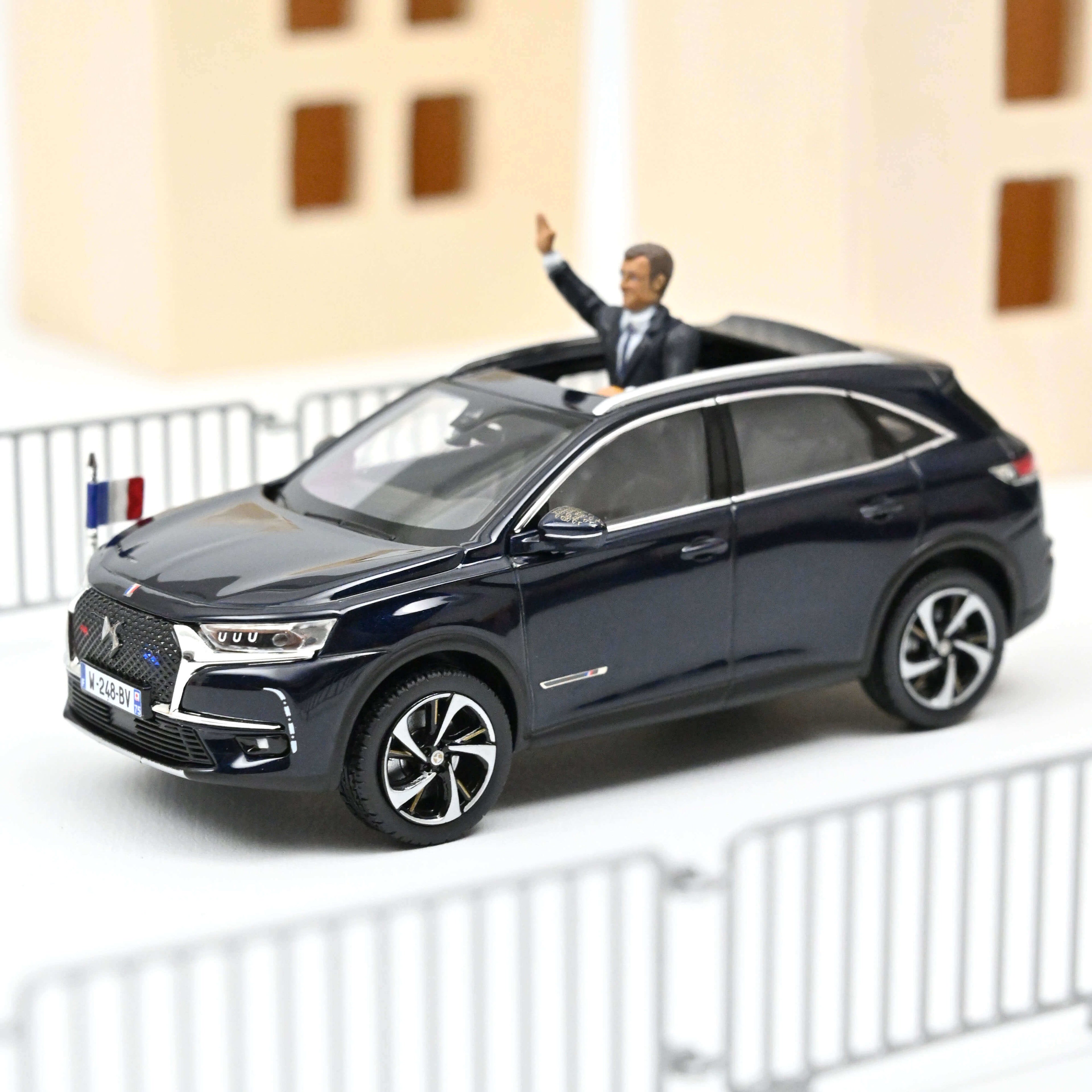 DS 7 Crossback Präsidenten-Staatskarosse 2017 Emmanuel Macron 1:43