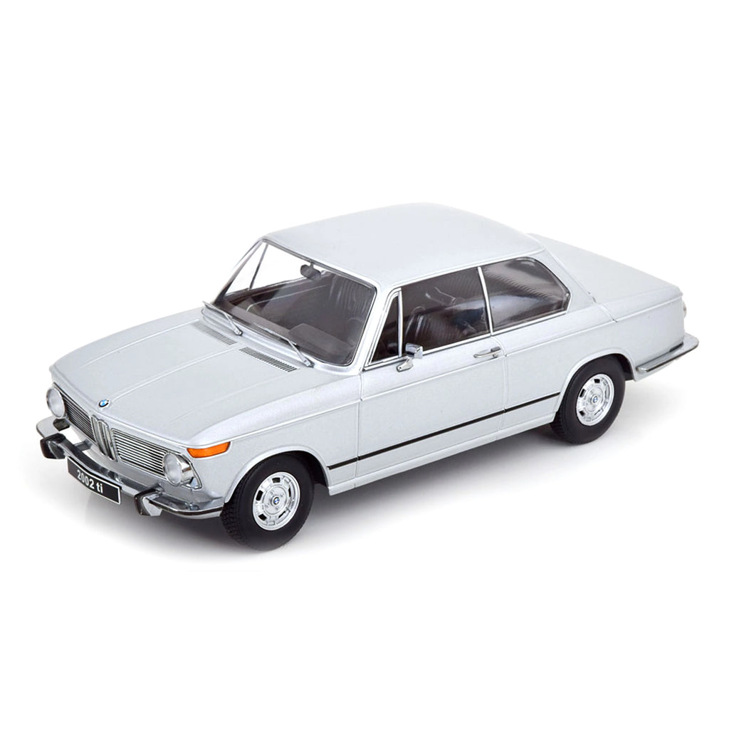 BMW 2002 ti 1re série 1971 argent 1:18