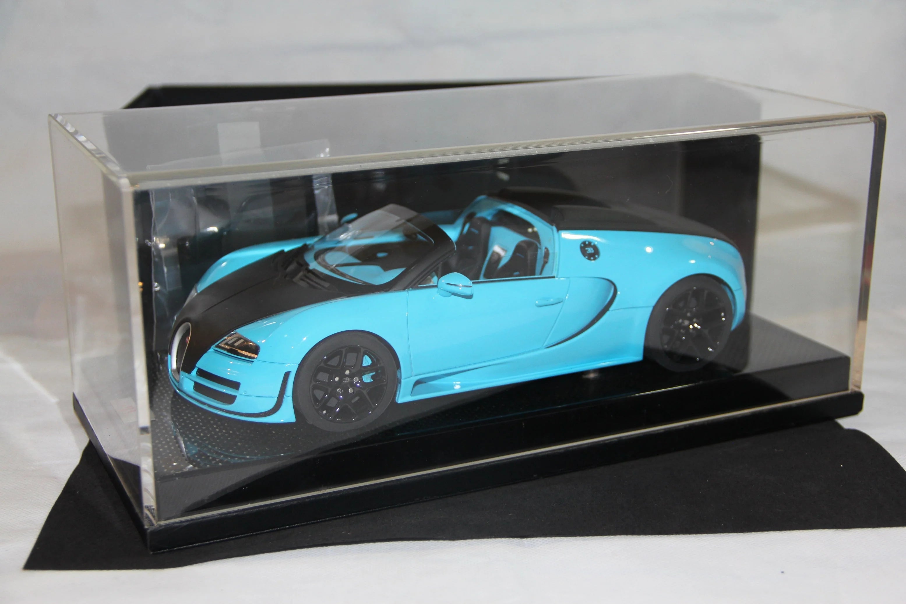 MR Bugatti Grand Sport Veyron Vitesse Baby Blue on Carbon Base, Limited 15 pcs