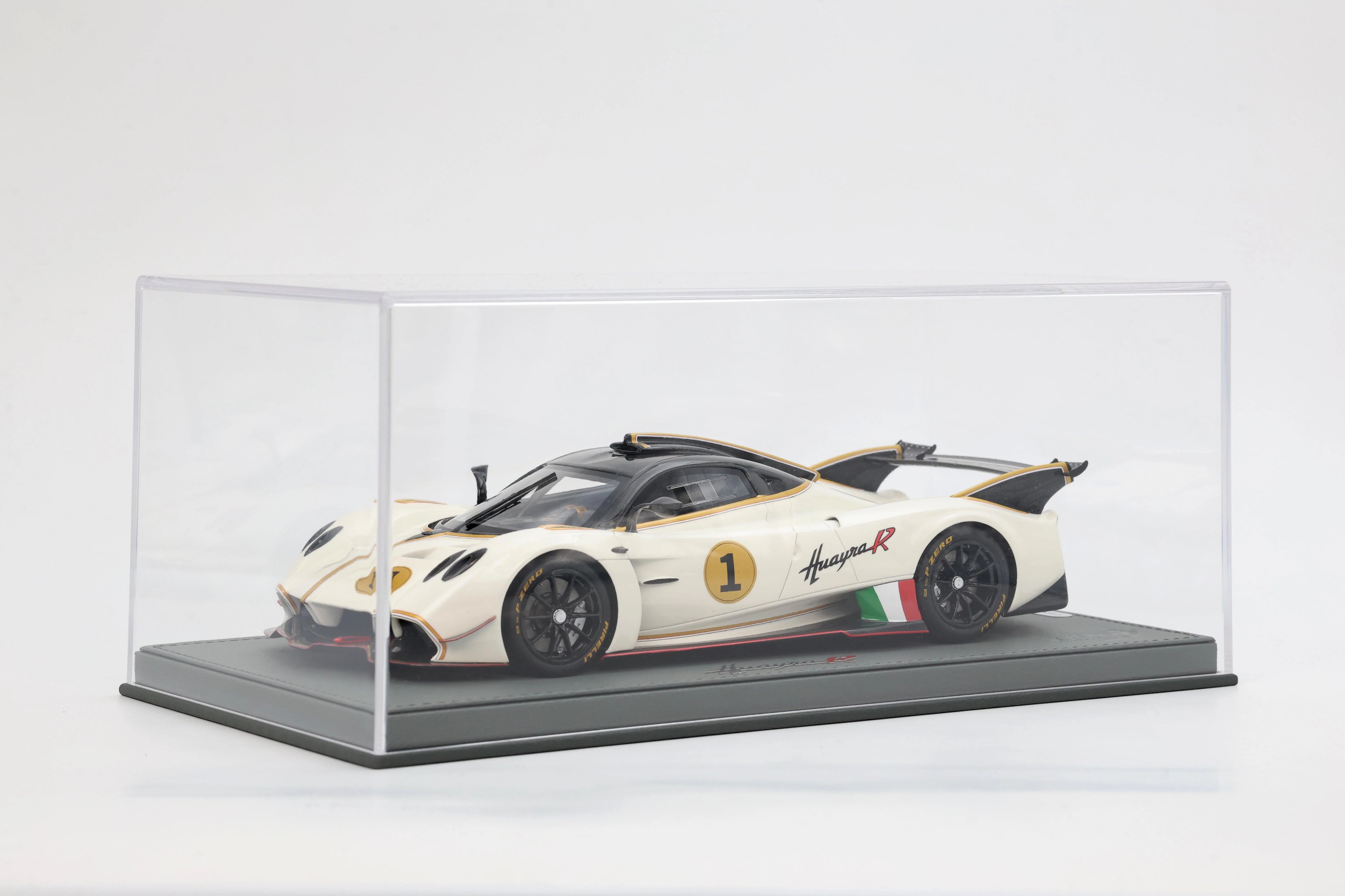 BBR Pagani Huayra R White Benny and Gloss carbon roof - Limited 100 pcs