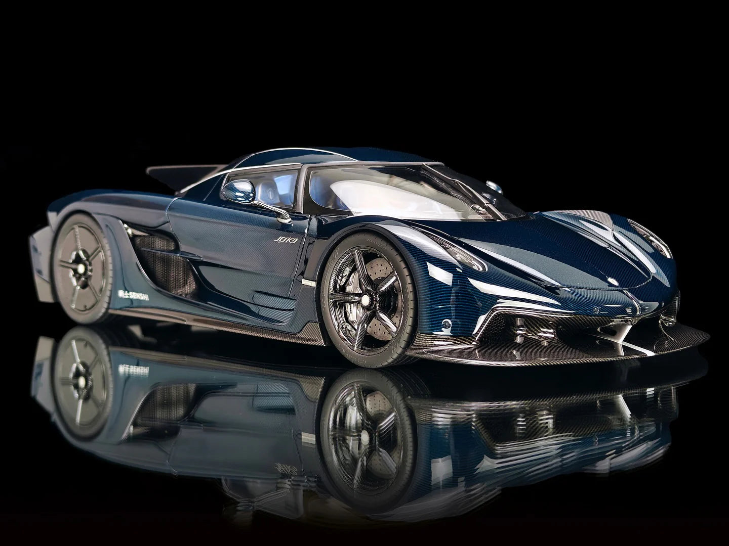 Pre-order FrontiArt Koenigsegg Jesko Absolut Blue Tinted Carbon - Limited 100 pcs