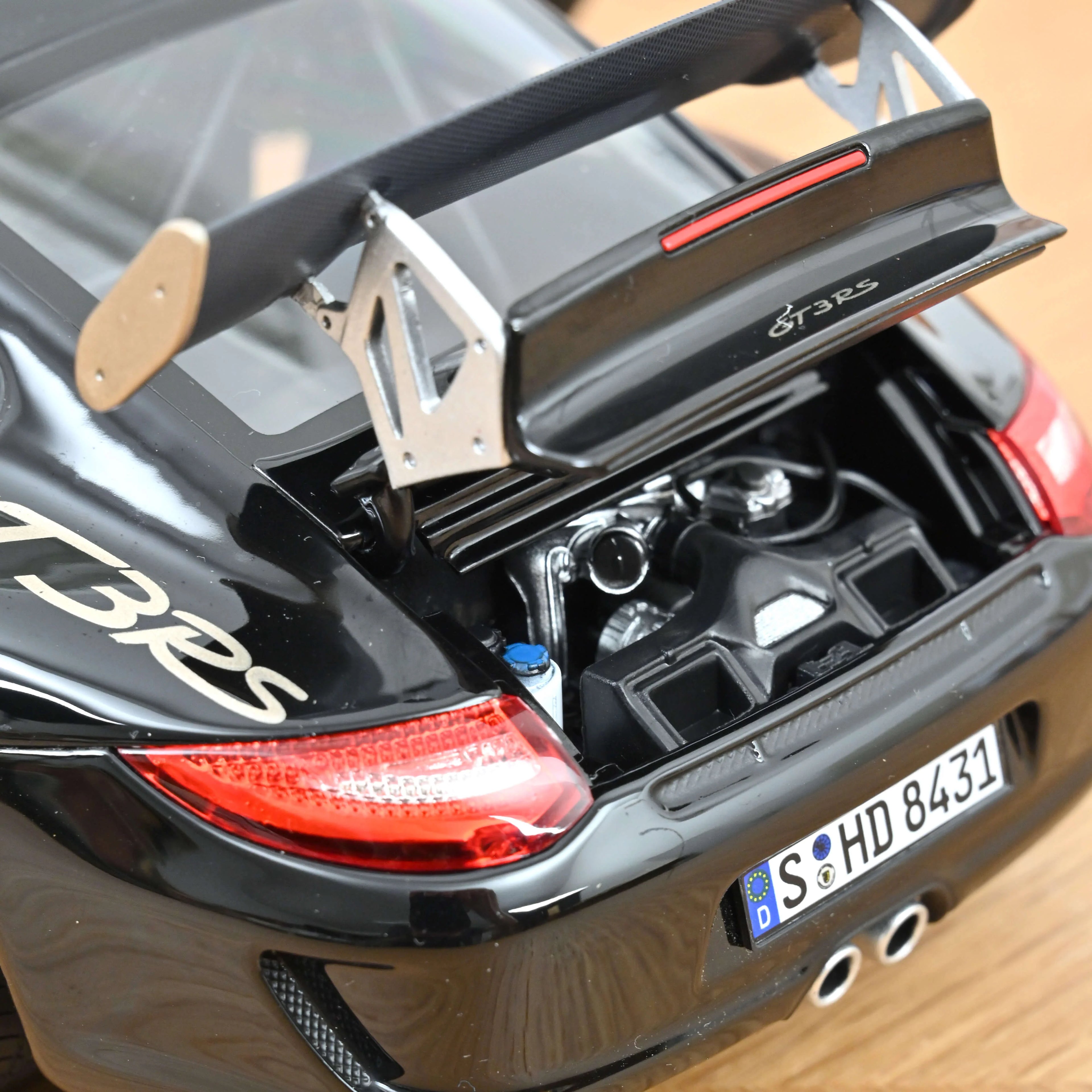 Porsche 911 GT3 RS 2009 Noir et or blanc métallisé 1:18