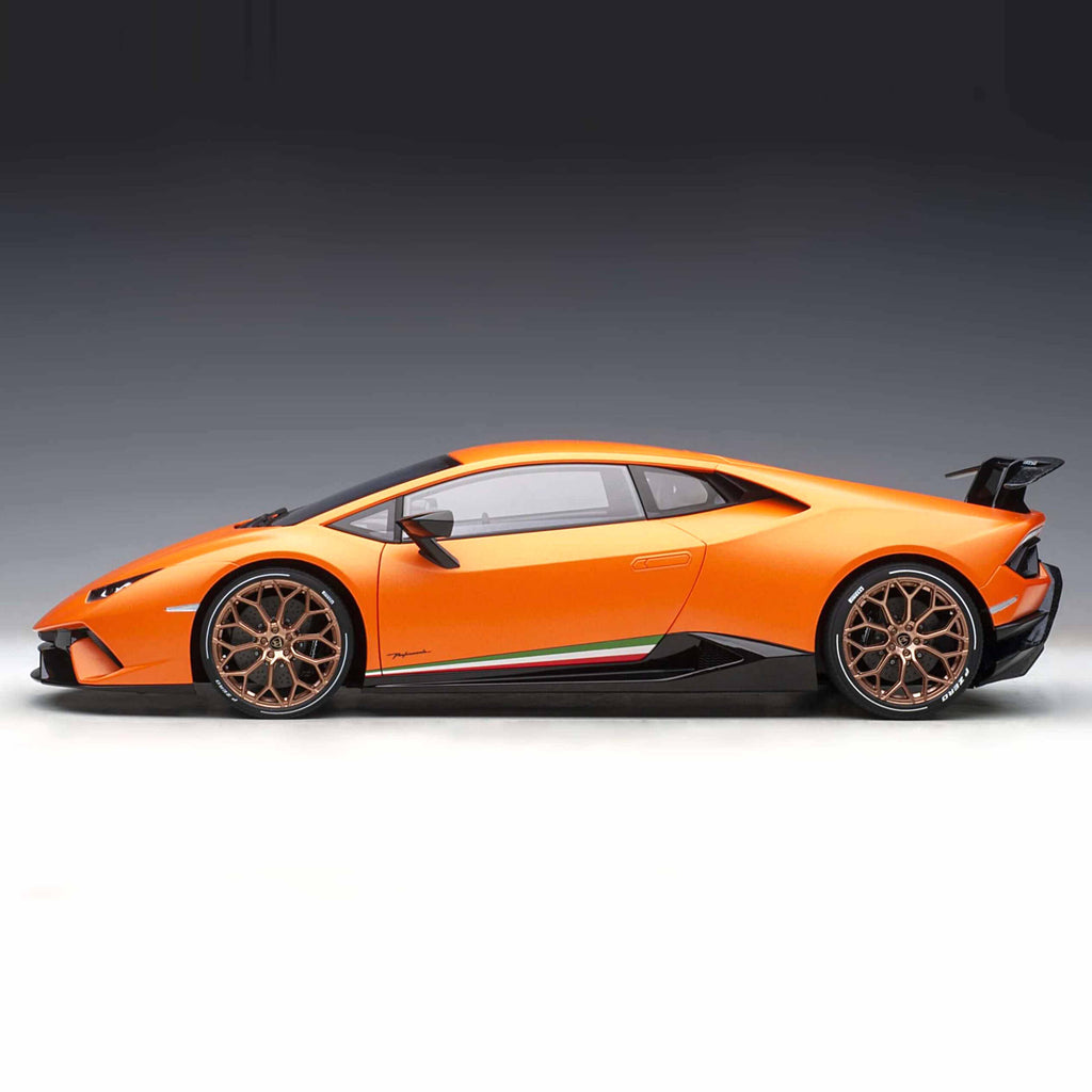 Lamborghini Huracan Performante 2017 Orange 1:12