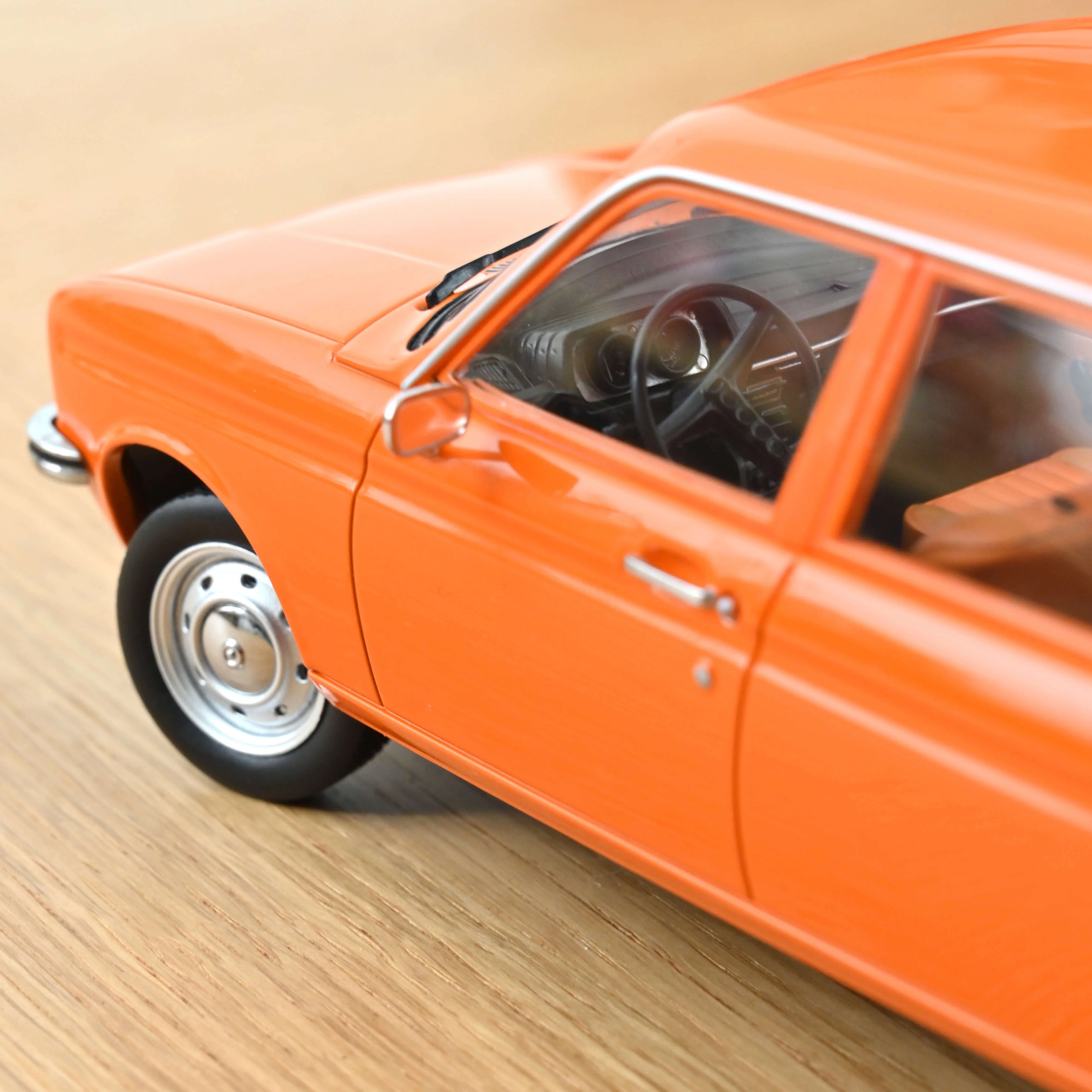 Peugeot 104 GL 1977 Orange 1:18 - 300pcs