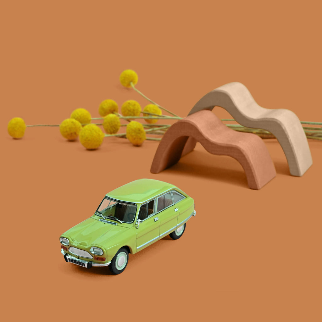 Citroën Ami 8 Club 1970 Jaune Calabre 1:43