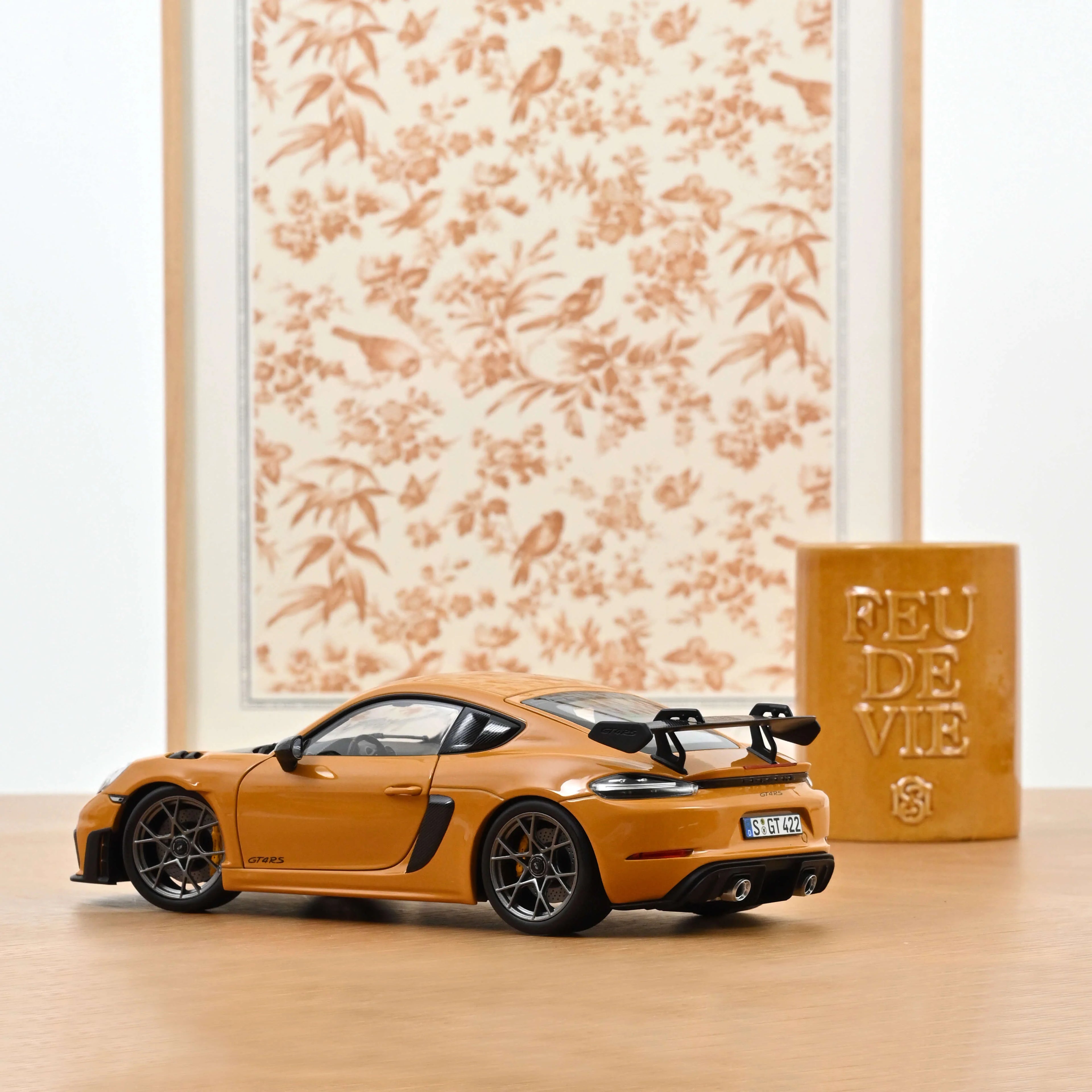 Porsche Cayman GT4 RS w/Weissach Pack 2023 Bahama Yellow 1:18