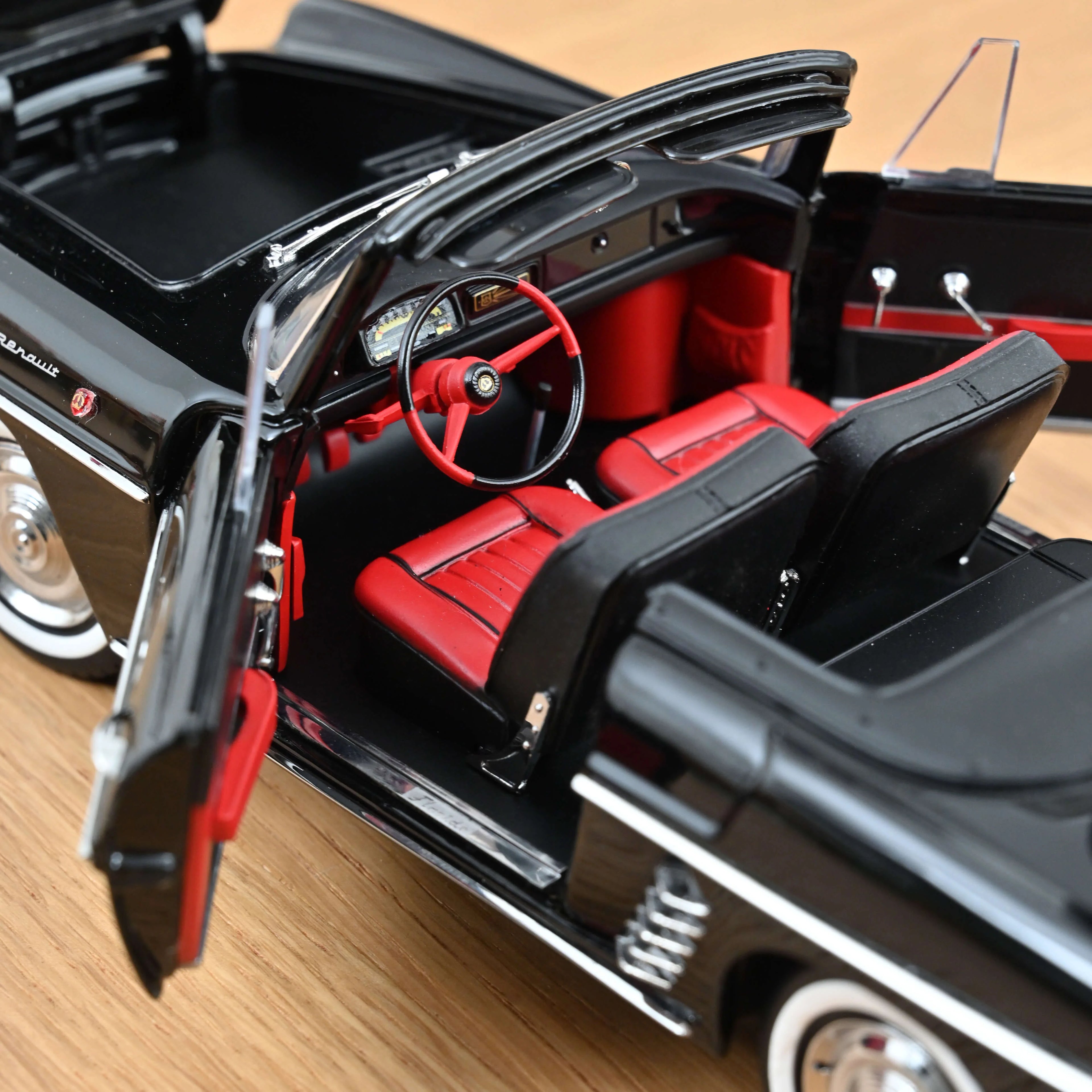 Renault Floride 1961 Noir 1:18