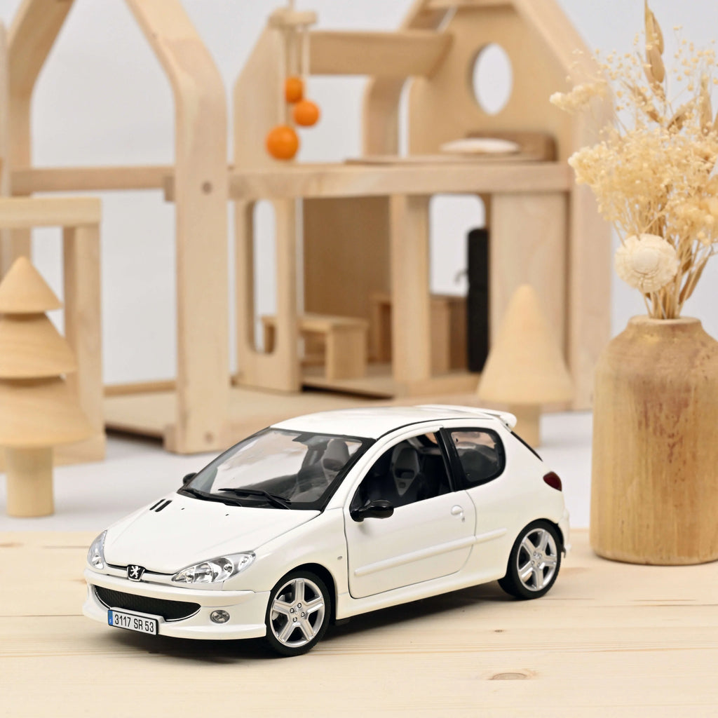 Peugeot 206 RC 2003 White 1:18 - 206pcs