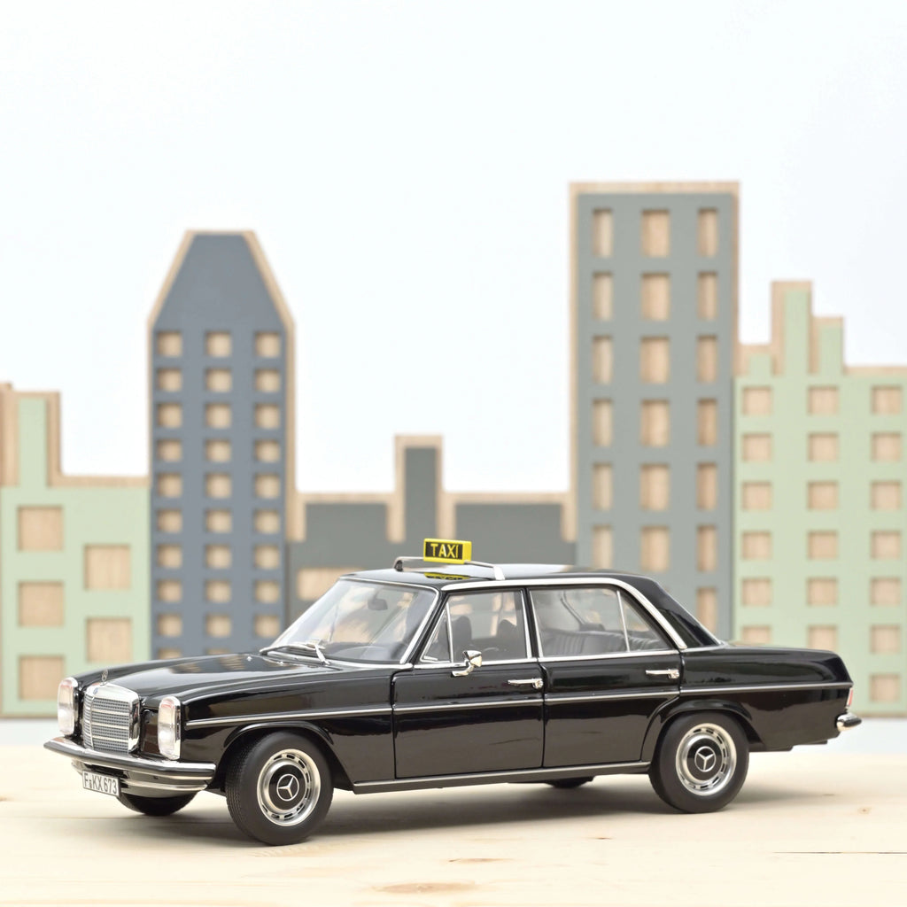 Mercedes-Benz 200 1968 Taxi Black 1:18