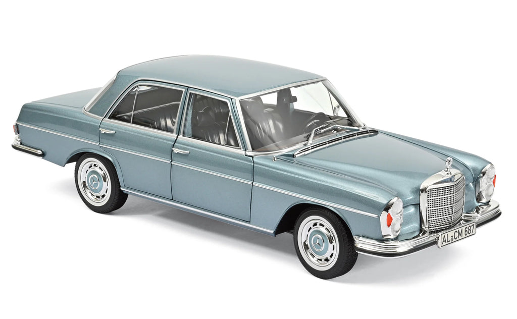 Mercedes-Benz 280 SE 1968 Light Blue metallic 1:18