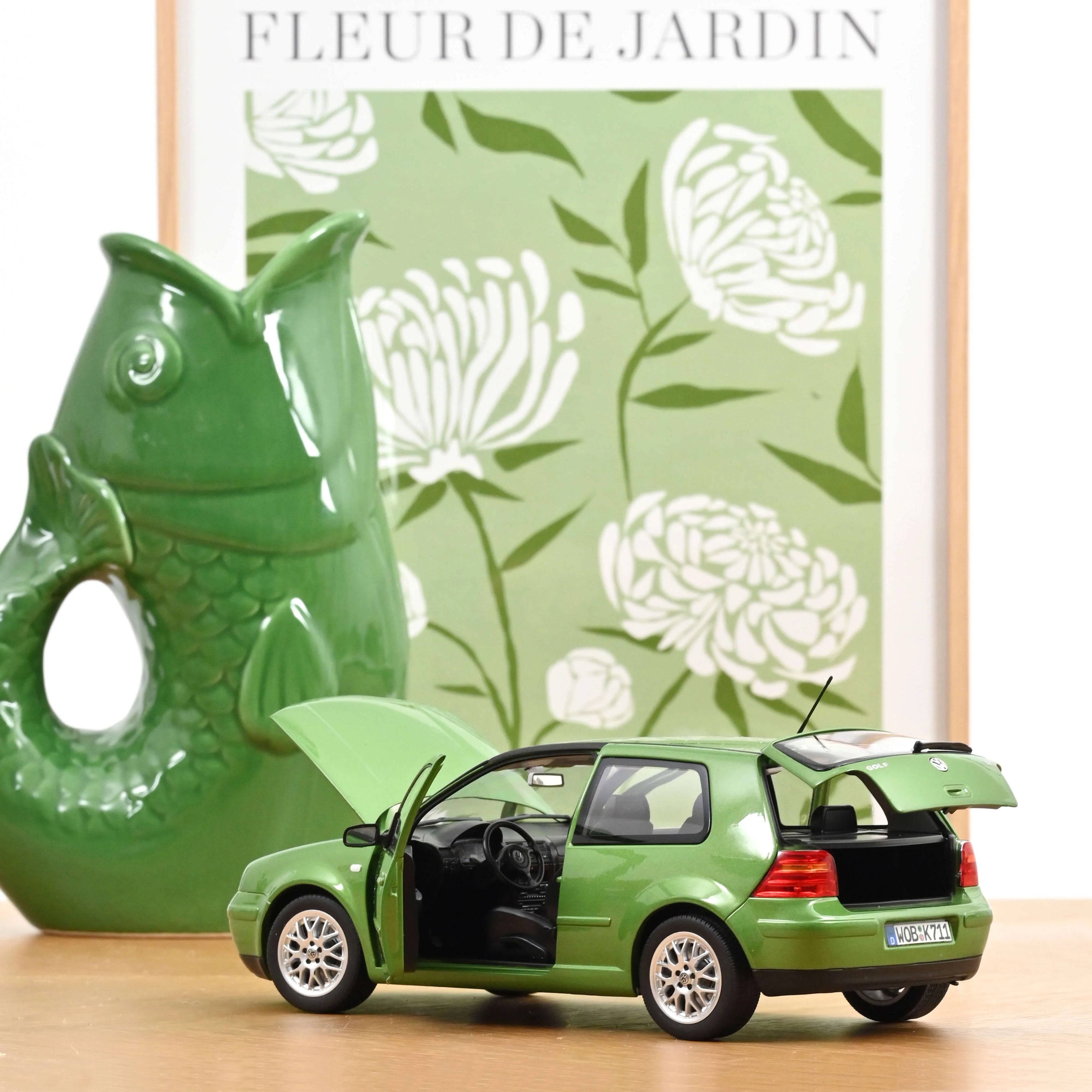 VW Golf GTI 1998 Cosmic Green metallic 1:18