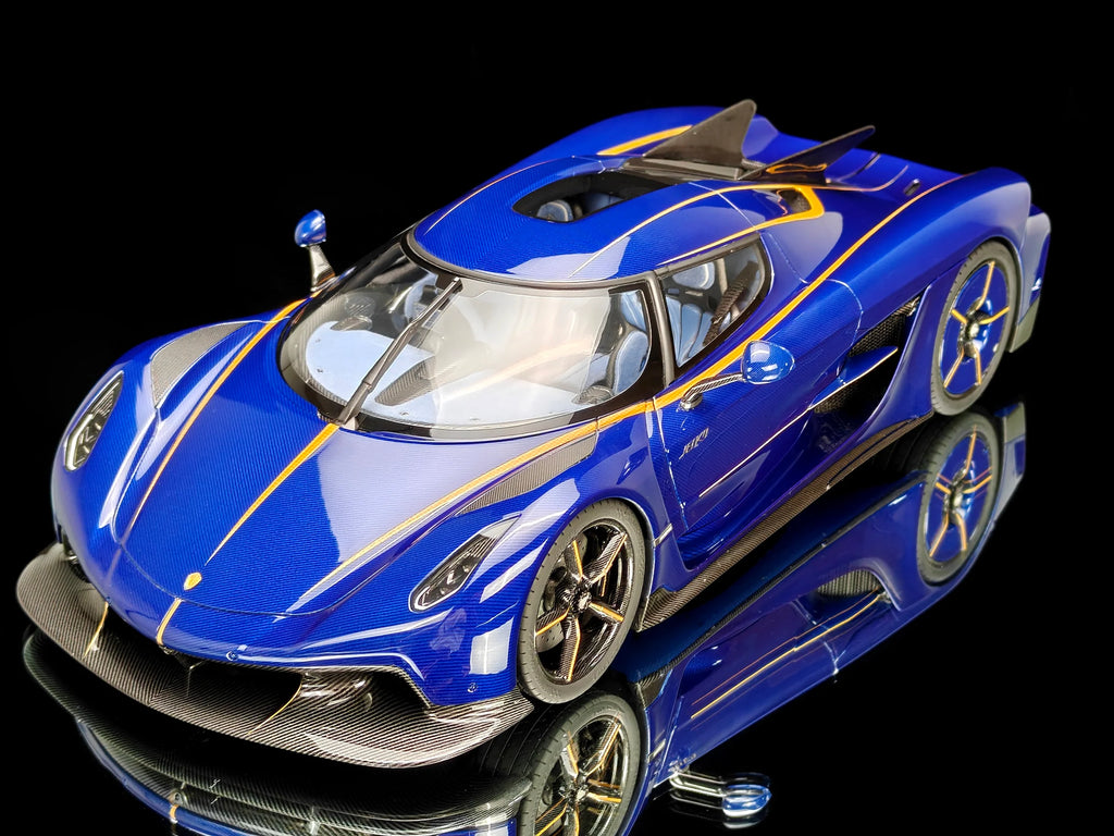 Pre-order FrontiArt Koenigsegg Jesko Absolut 7389 in Blue Tinted Carbon - Limited 100 pcs