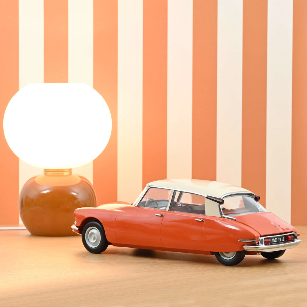 Citroën ID 19 1957 Capucine Orange and Cream 1:12