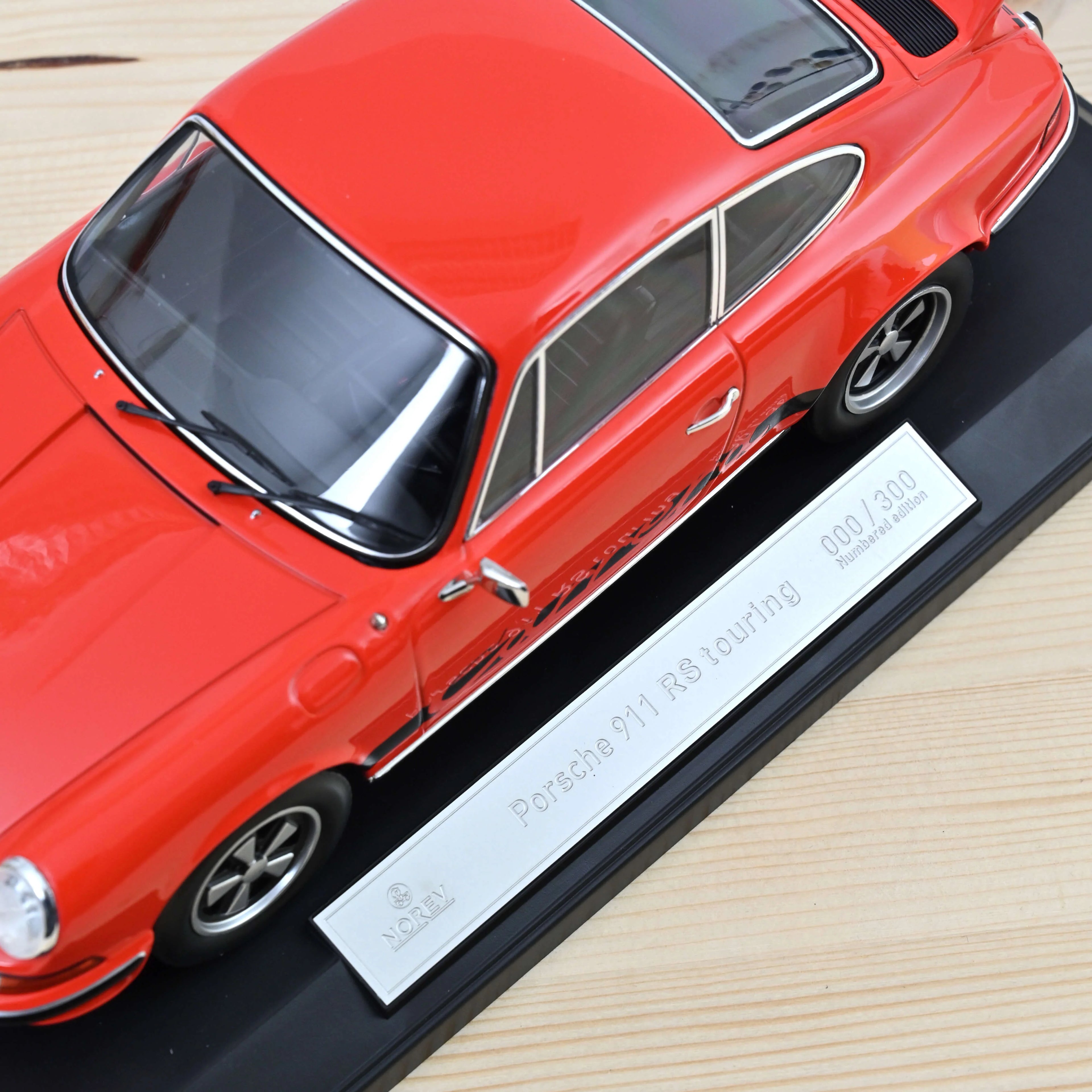 Porsche 911 RS 1973 Orange and black 1:18 - 300pcs