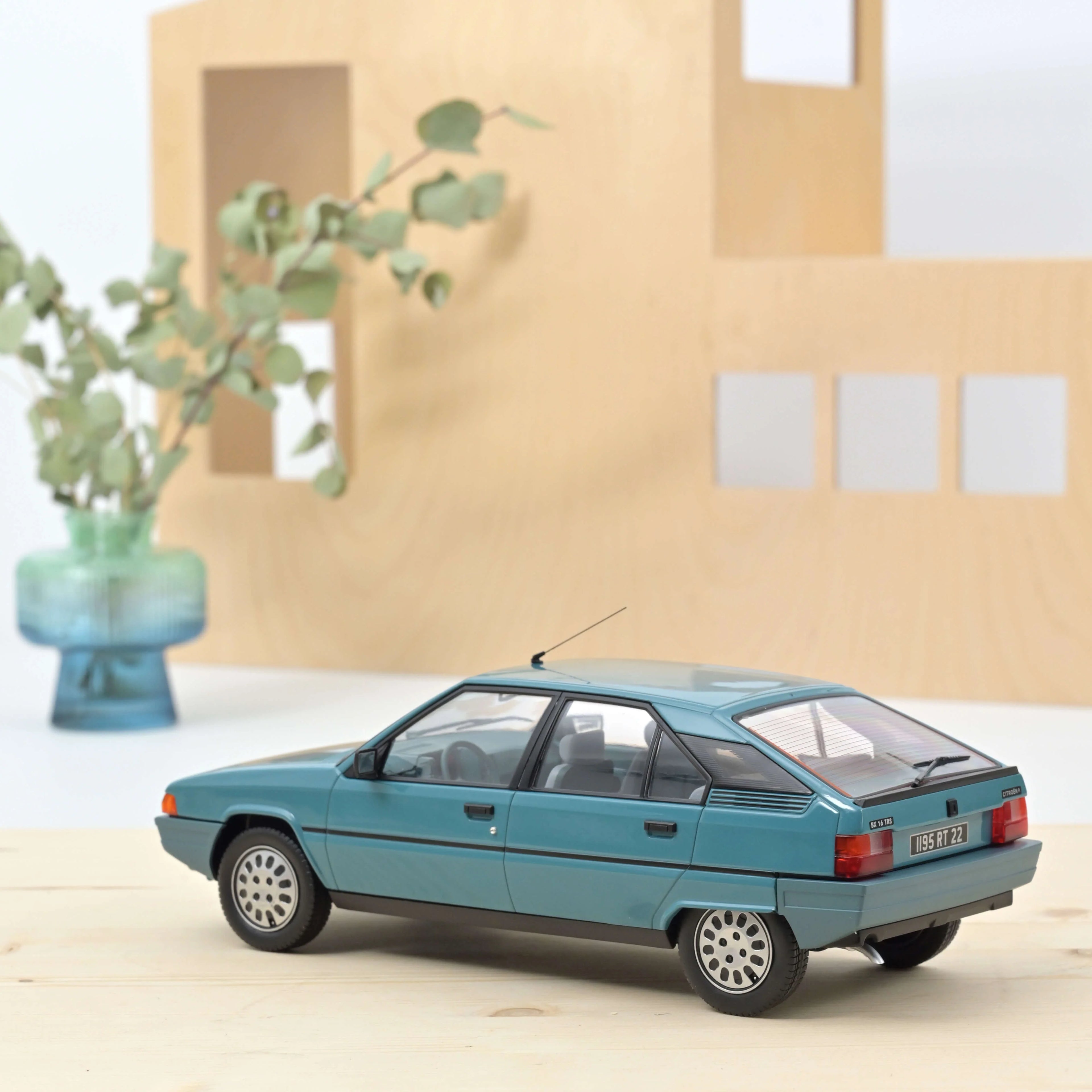 Citroën BX 16 TRS 1983 Bleu Lagune 1:18 - 300 ex.