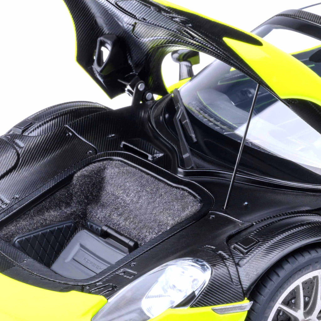 Porsche 918 Spyder Weissach Package Acid Green 1:18