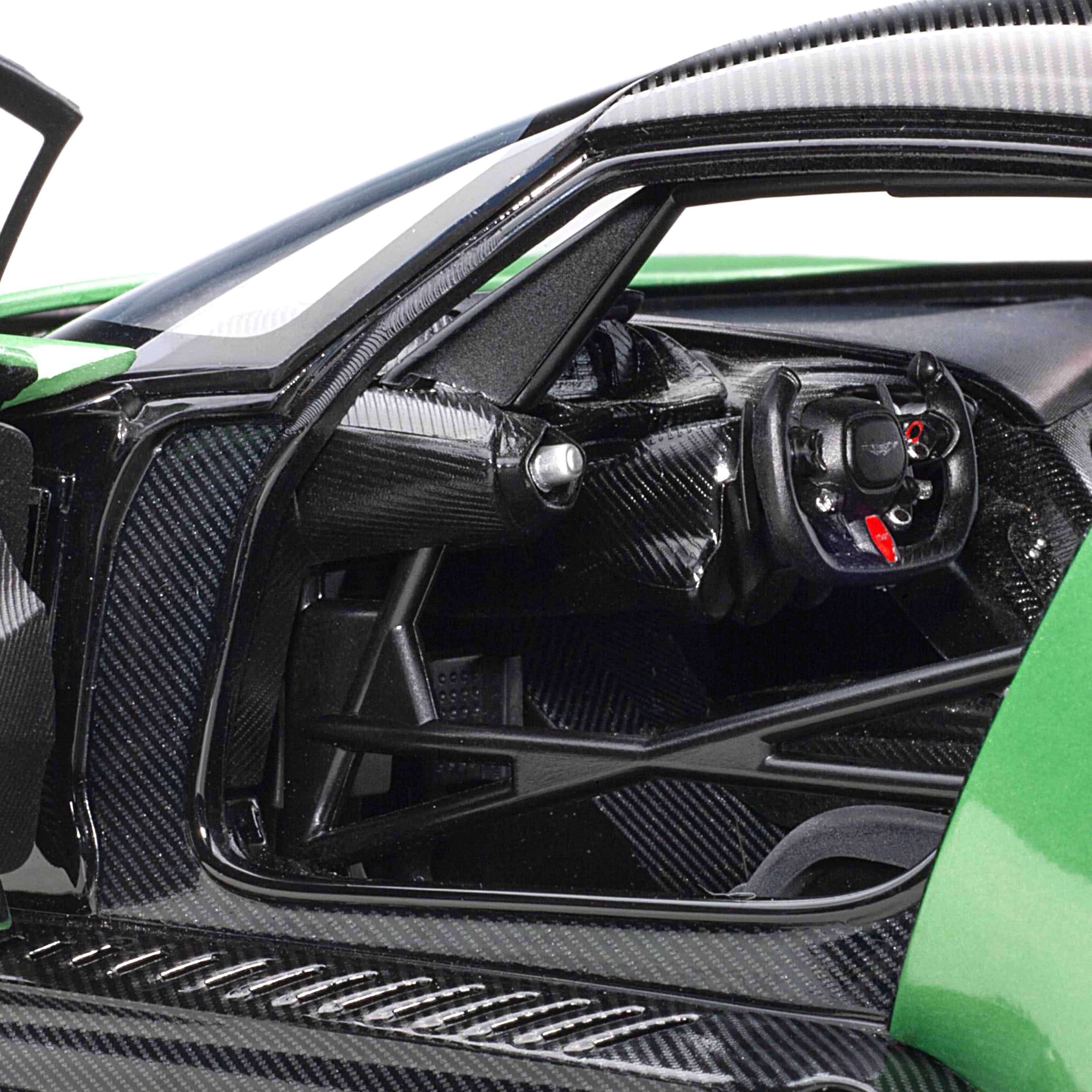Aston Martin Vulcan 2015 Apple Tree Green Metallic 1:18