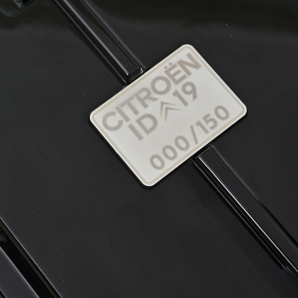 Citroën ID 19 1959 Police Pie 1:12 - 150pcs