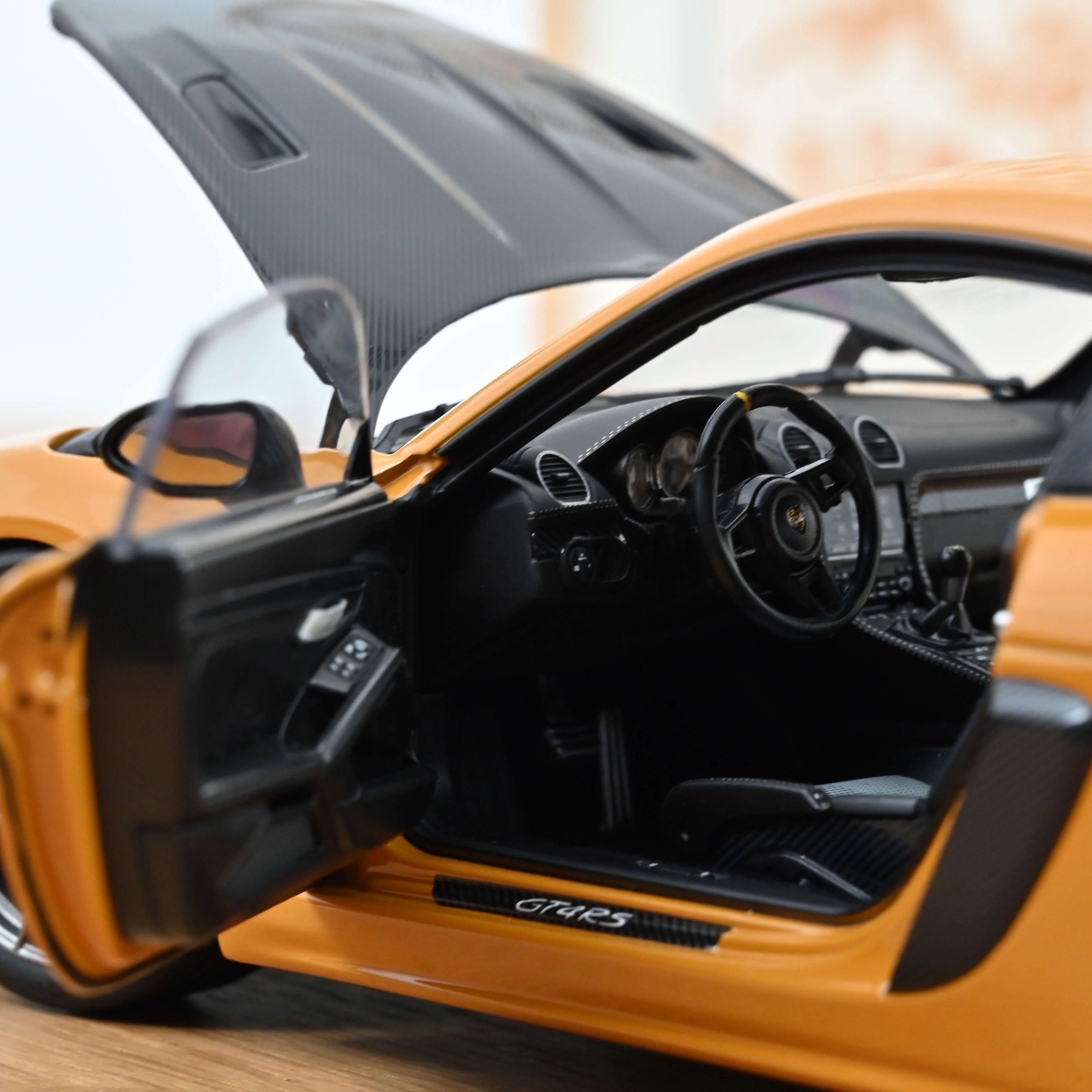 Porsche Cayman GT4 RS w/Weissach Pack 2023 Bahama Yellow 1:18