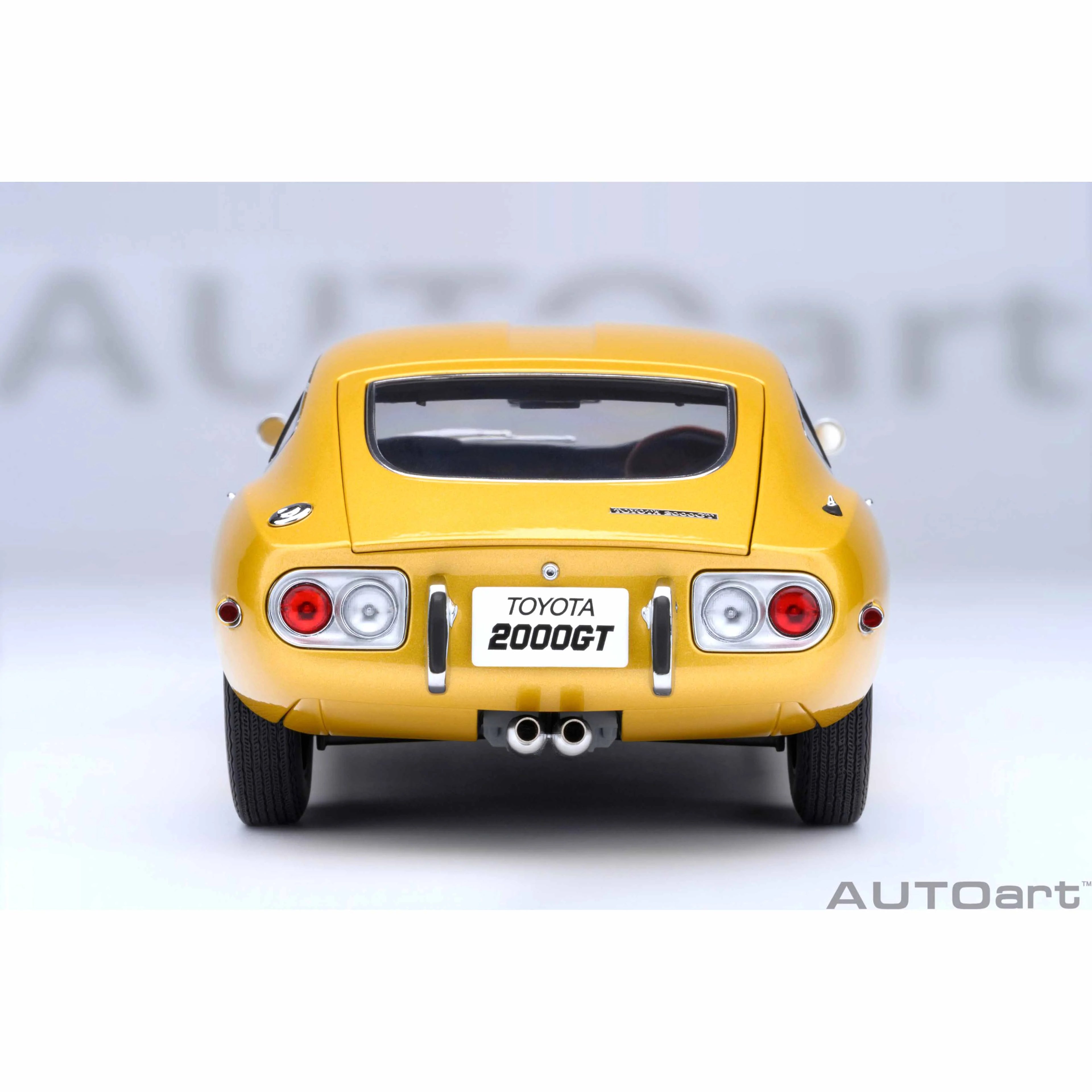 Toyota 2000GT 1967 Gold 1:18