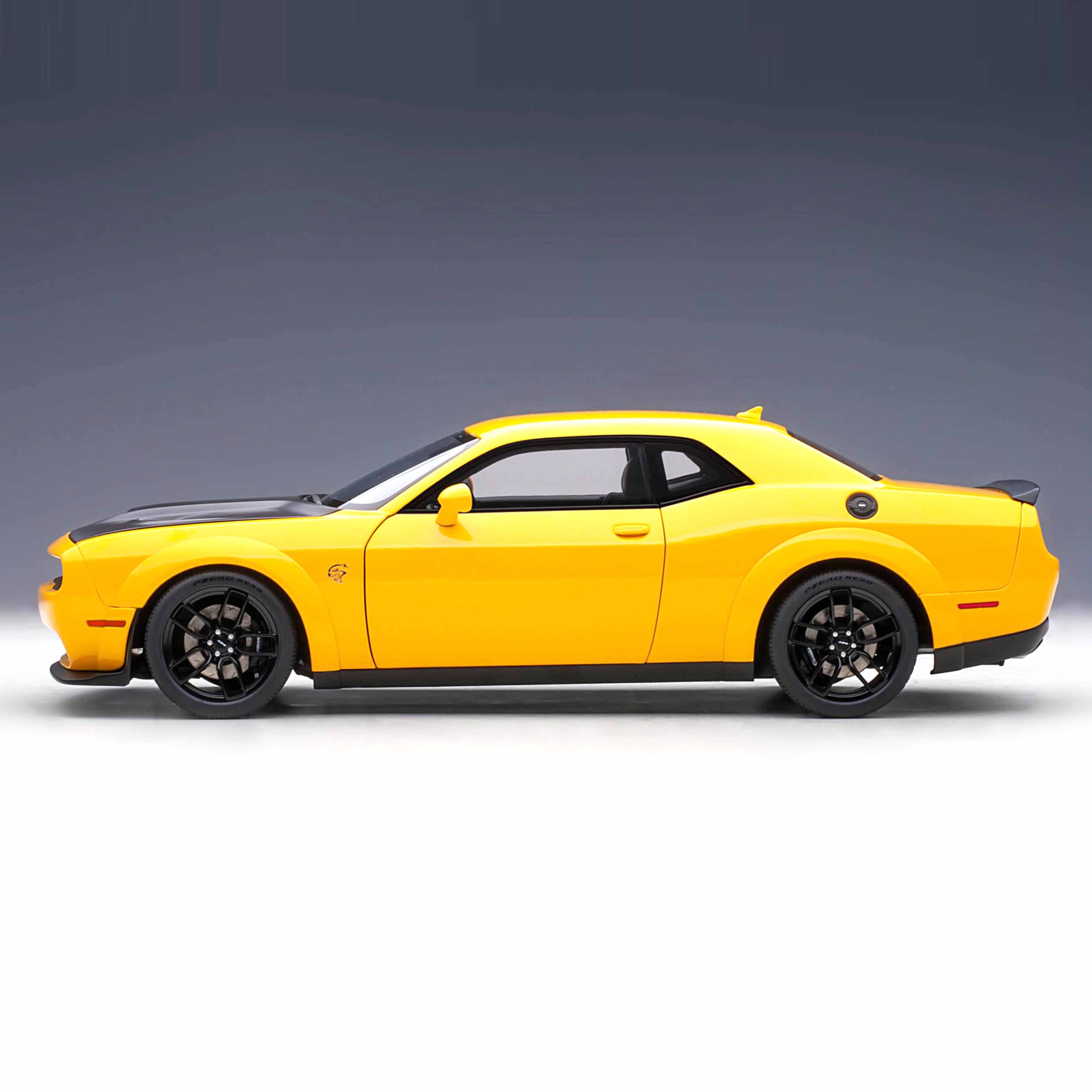 Dodge Challenger SRT - Hellcat widebody 2018 1:18