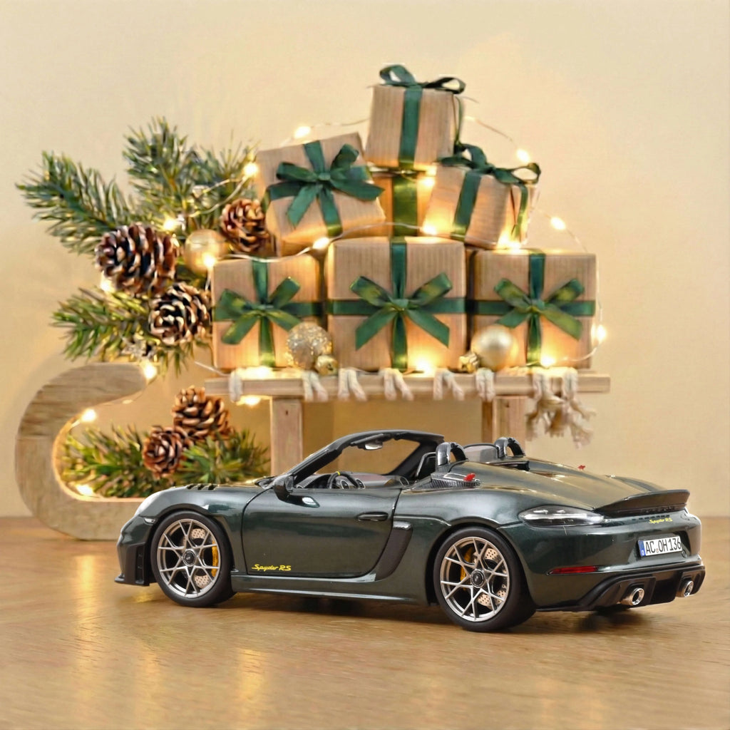 Porsche 718 Spyder RS w/ Weissach Pack 2023 Forest Green 1:18