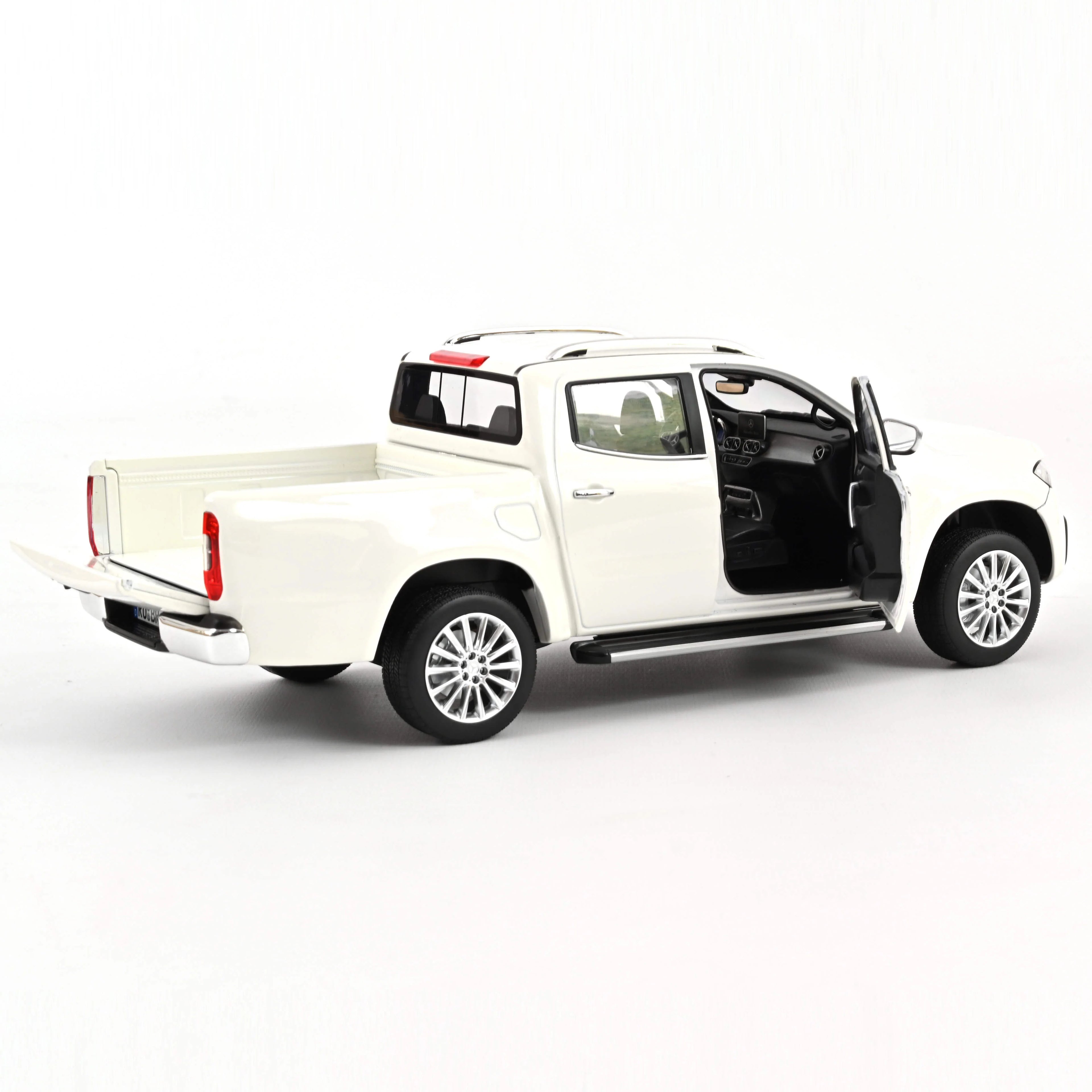 Mercedes-Benz X-Class 2017 White 1:18