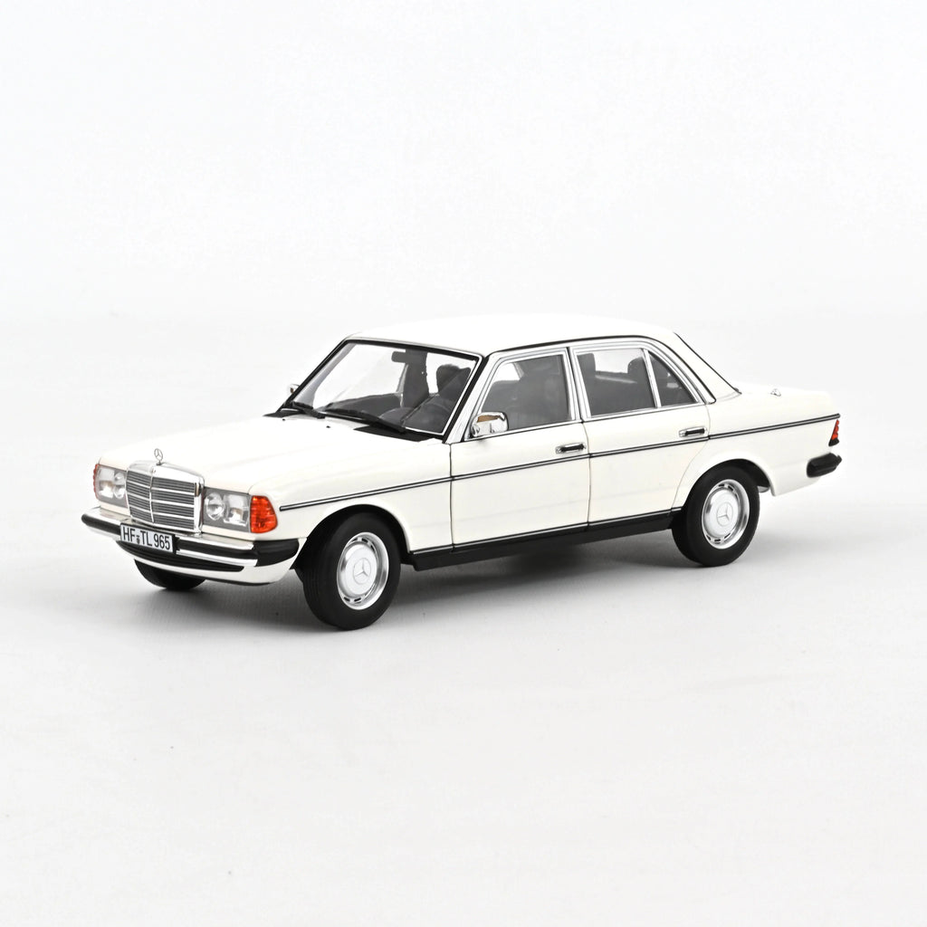 Mercedes-Benz 200 1982 White 1:18