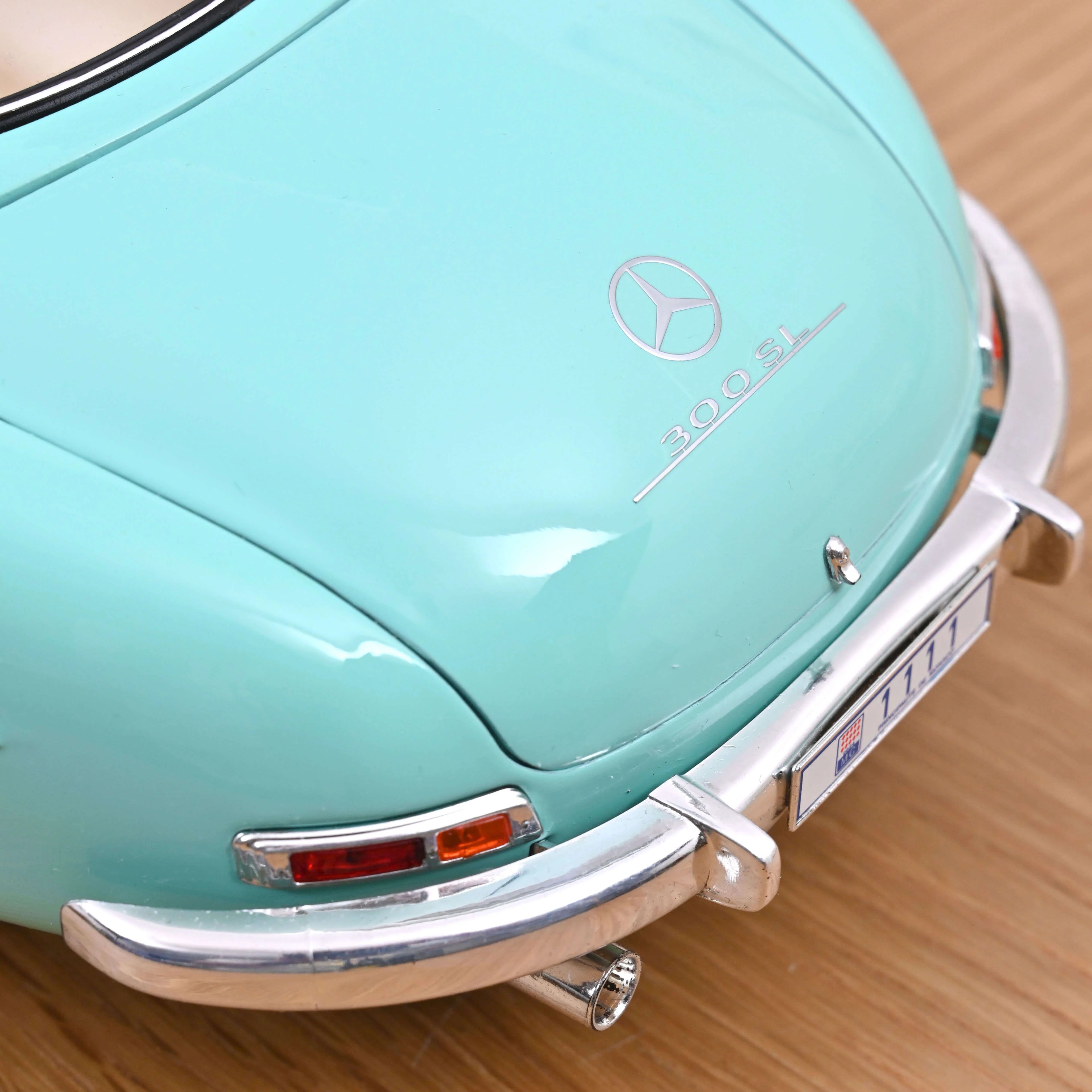 Mercedes-Benz 300 SL 1954 Tiffany Blue 1:12 - 200 pcs