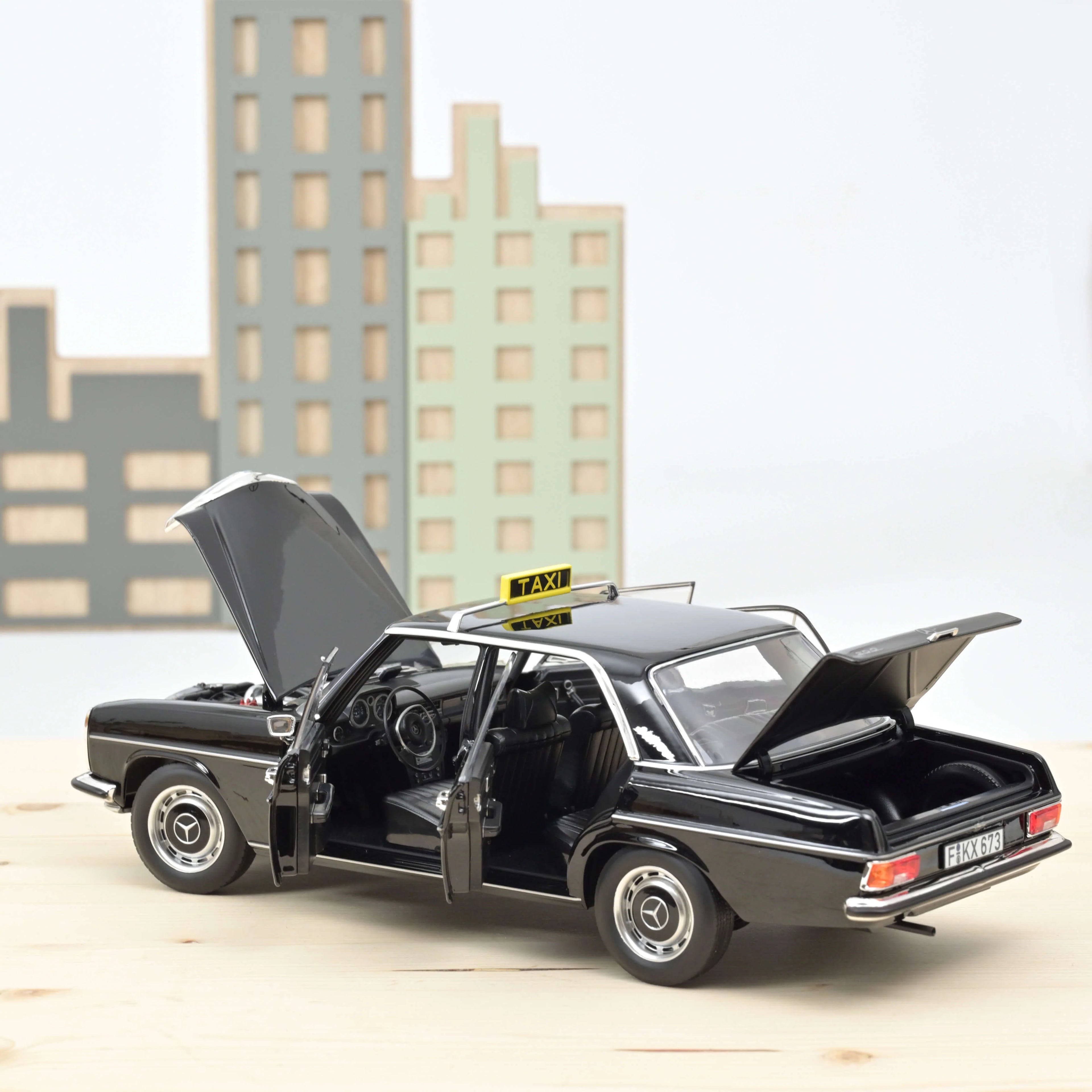 Mercedes-Benz 200 1968 Taxi Black 1:18