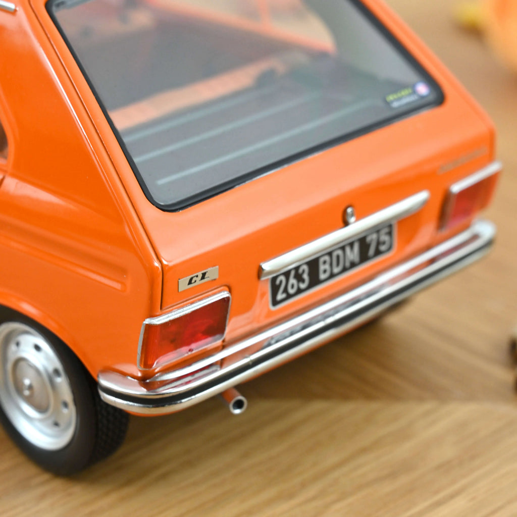 Peugeot 104 GL 1977 Orange 1:18 - 300pcs