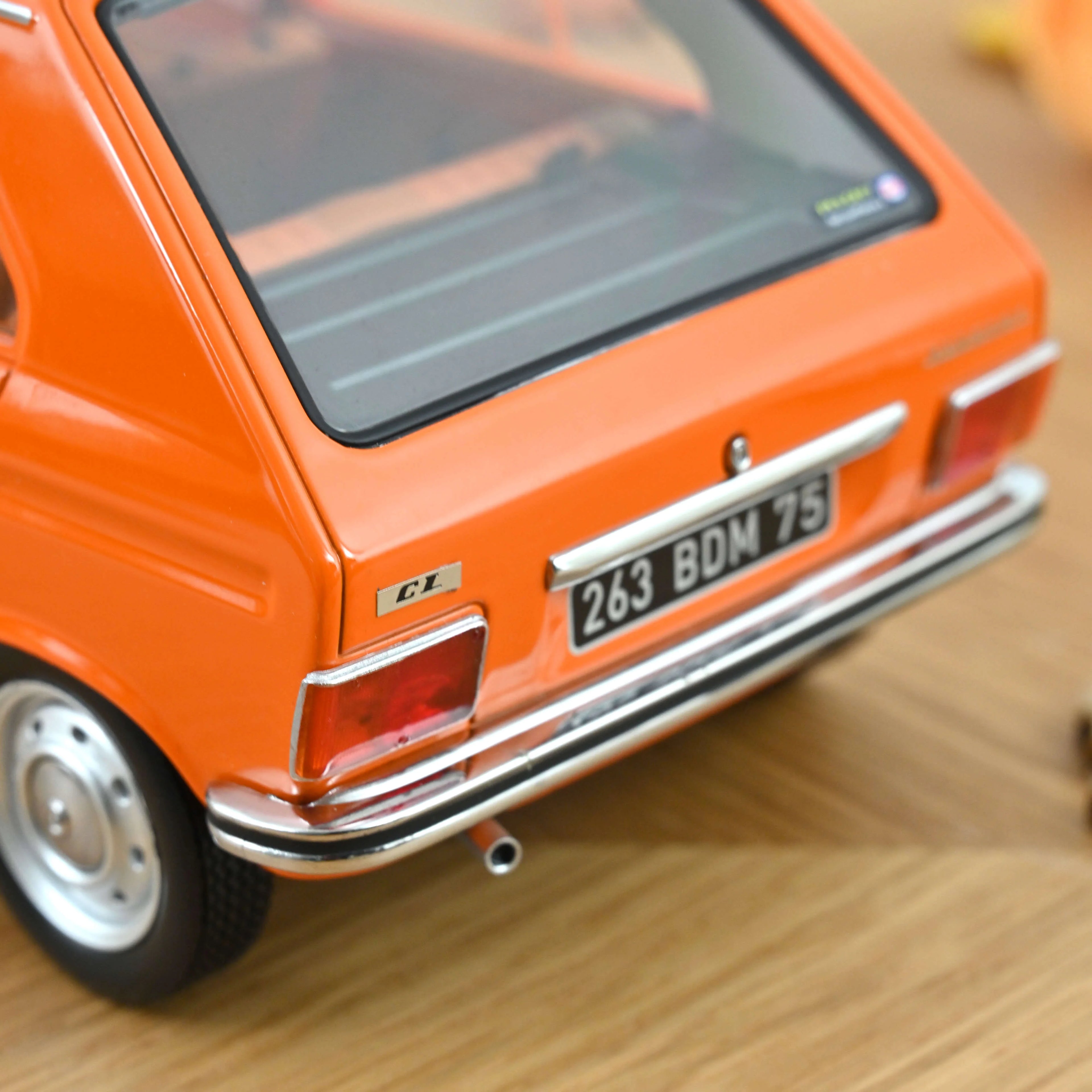 Peugeot 104 GL 1977 Orange 1:18 - 300pcs