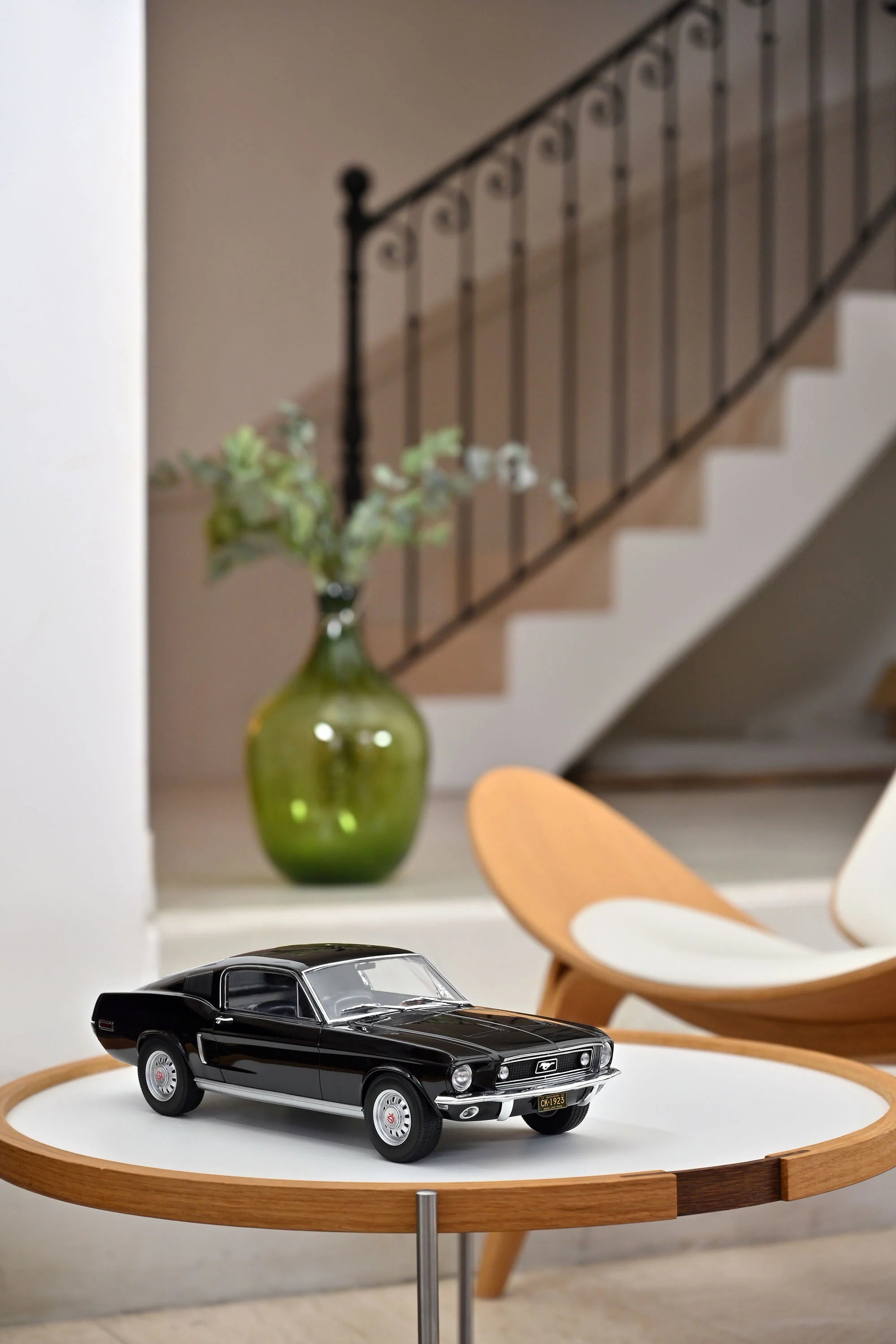 Ford Mustang Fastback 1968 Black 1:12