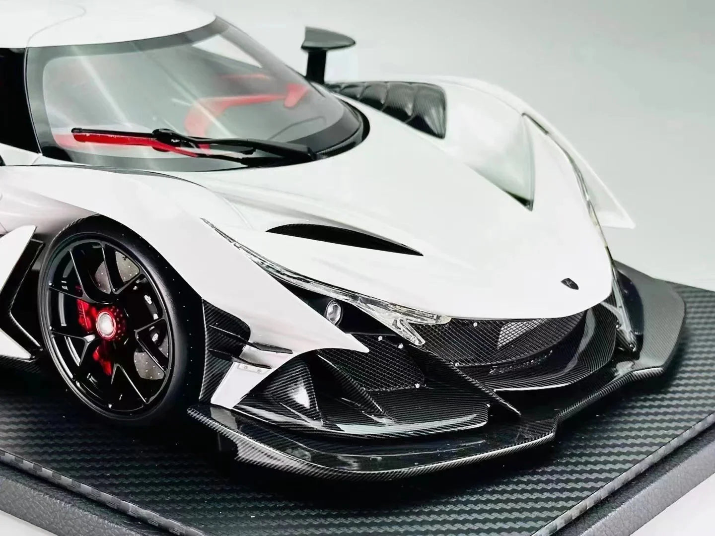 Peako Apollo Intensa Emozione in Weiß - Limitiert auf 50 Stück (Maßstab 1/12)