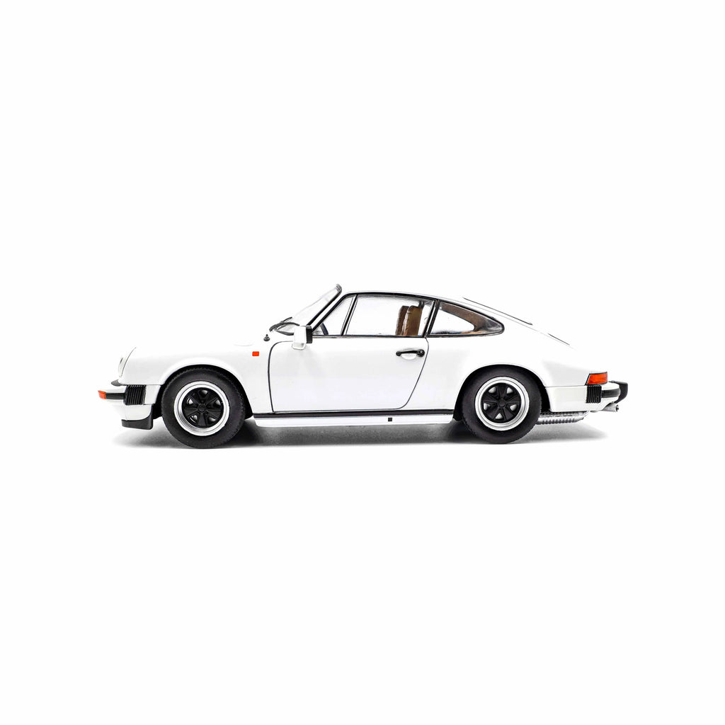 Porsche 911 (930) 3.0 SC White 1974 1:18