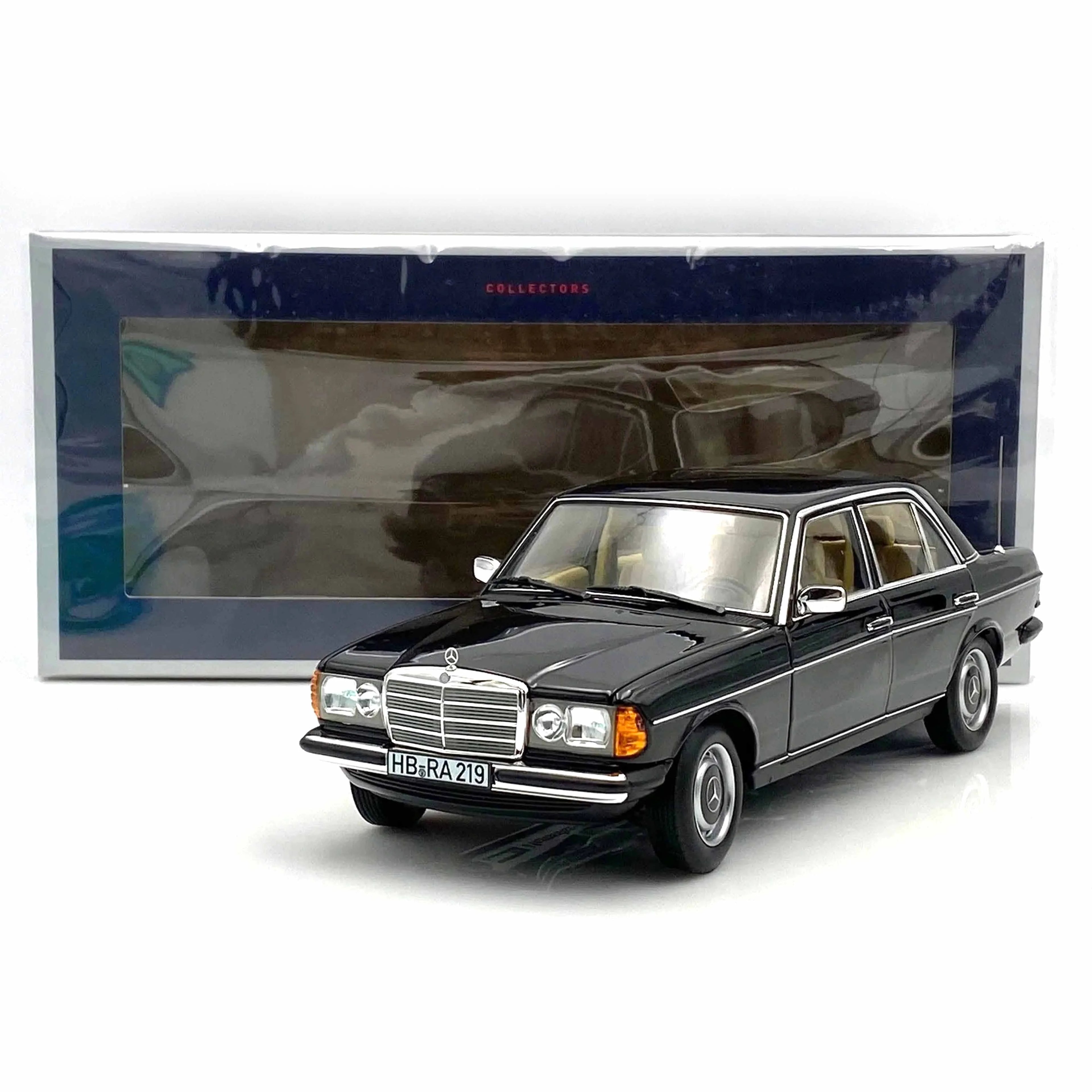 Mercedes-Benz 200 1982 Black 1:18
