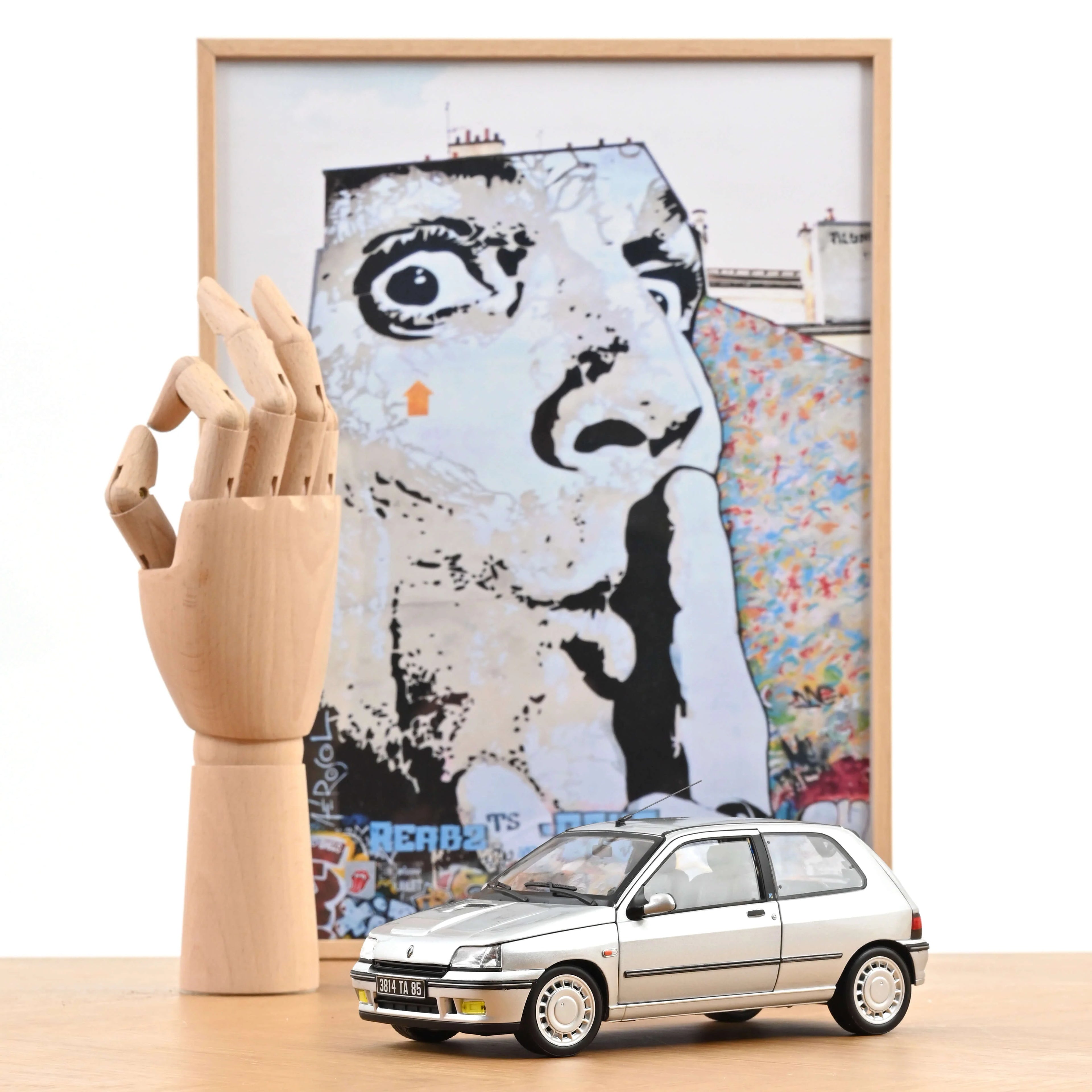 Renault Clio 16S 1992 Eisberg-Grau 1:18