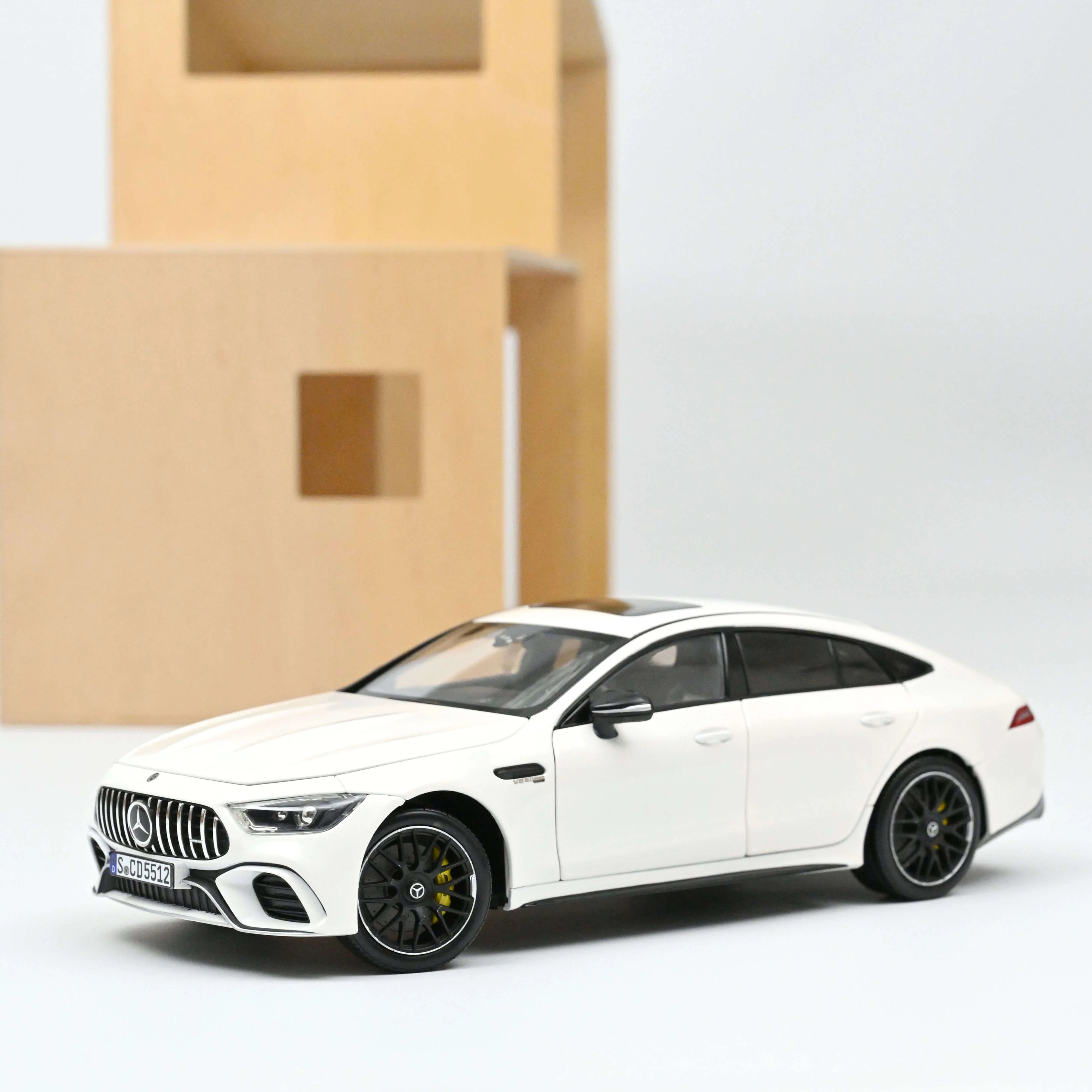 Mercedes-AMG GT S 4-Matic 2019 White 1:18