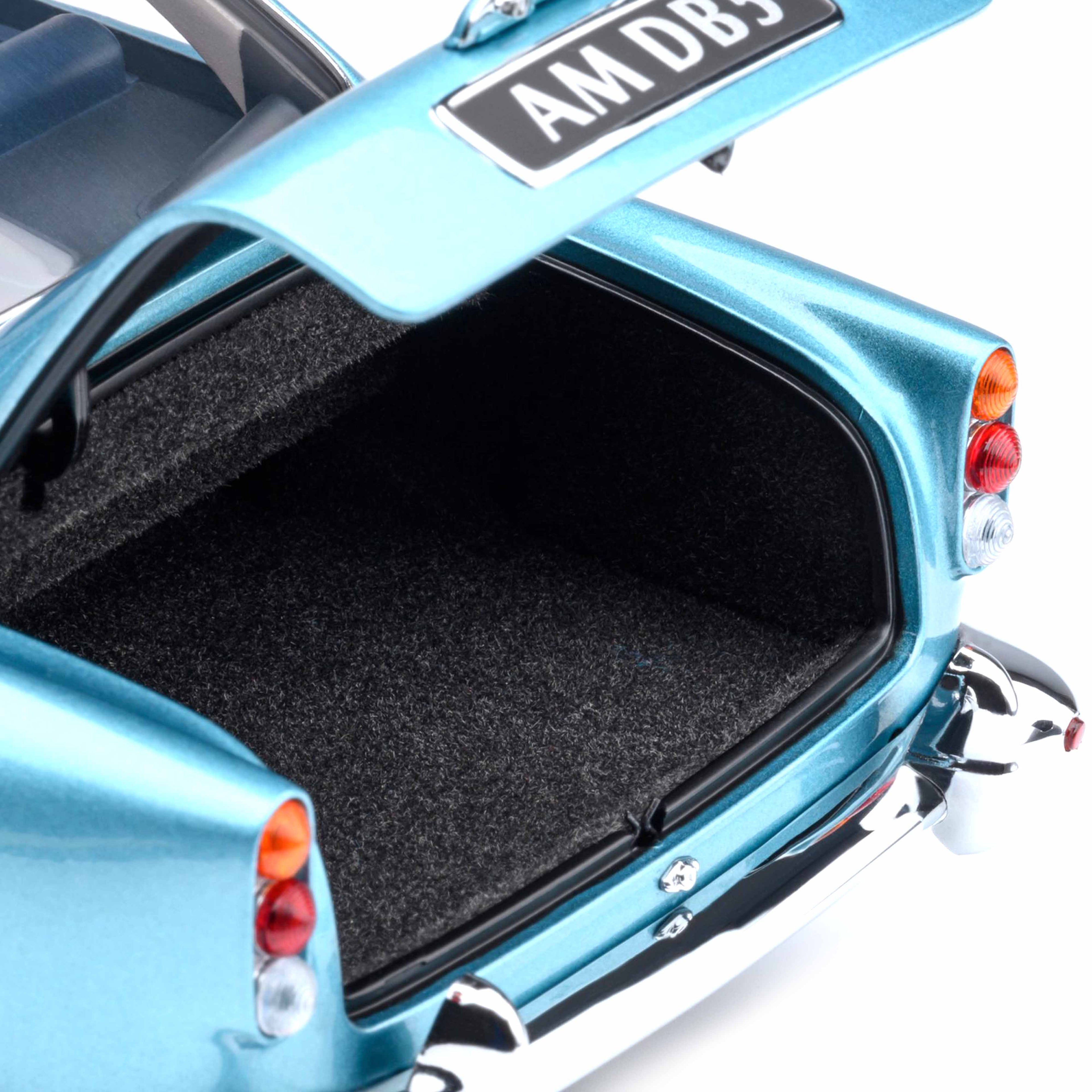 Aston Martin DB5 Caribbean Pearl 1/18
